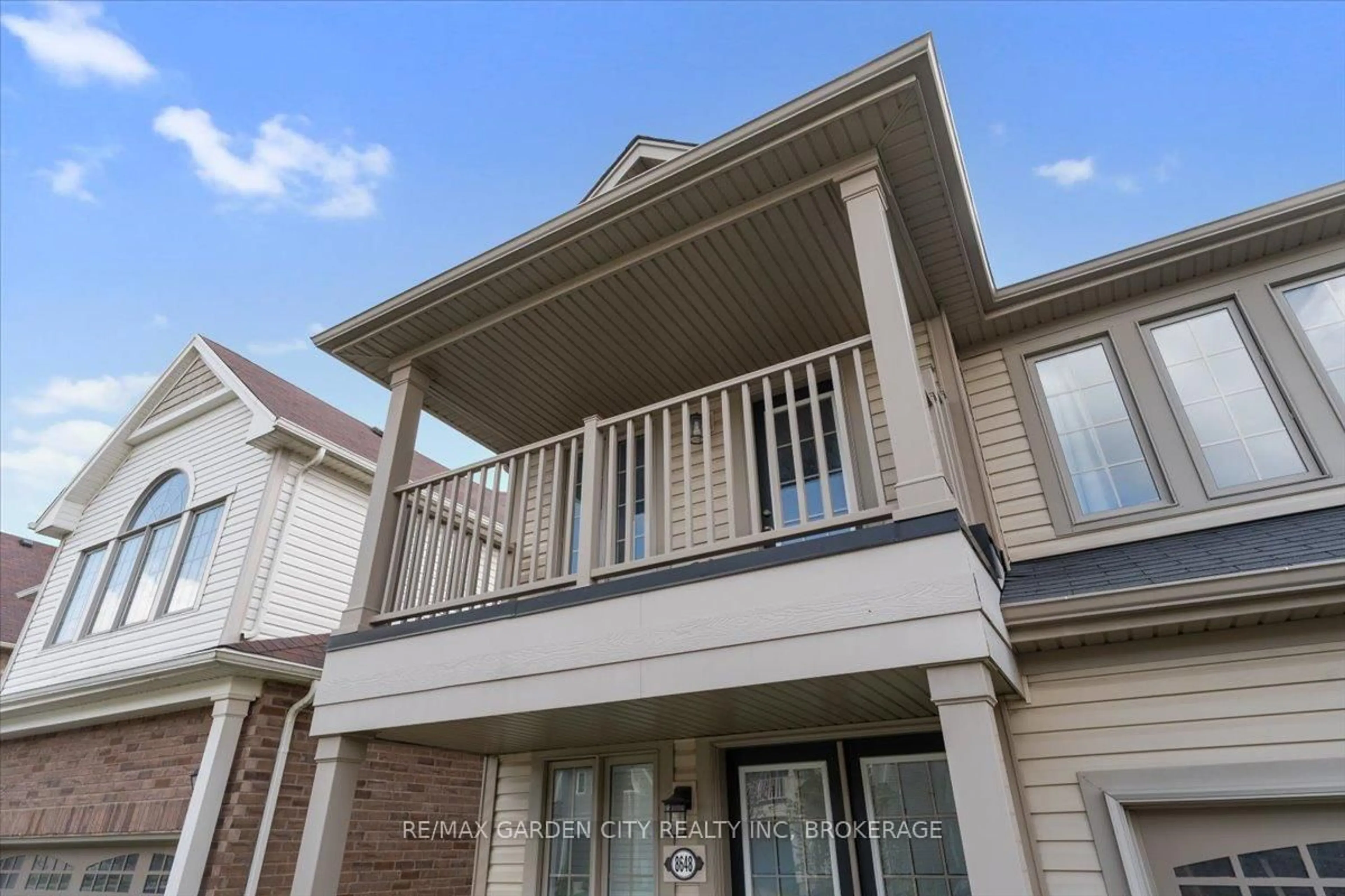 Home with vinyl exterior material, unknown for 8648 DOGWOOD Cres, Niagara Falls Ontario L2H 0K9