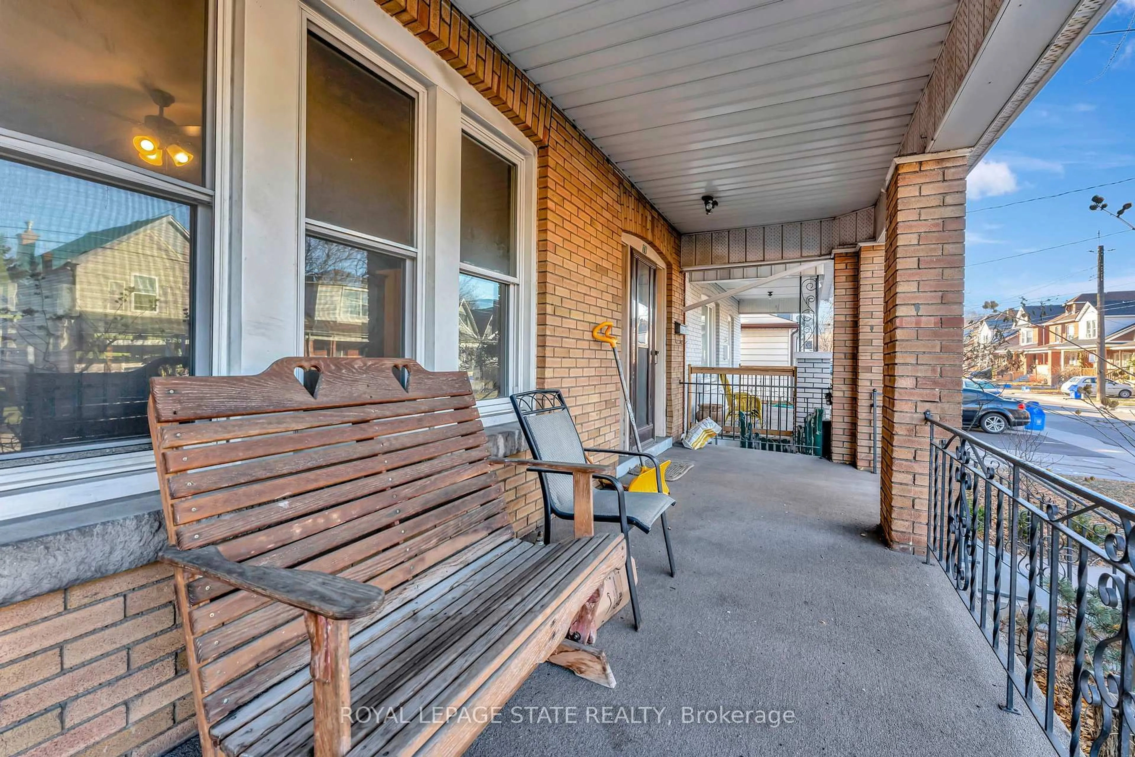 Patio, street for 70 Belview Ave, Hamilton Ontario L8L 7K8