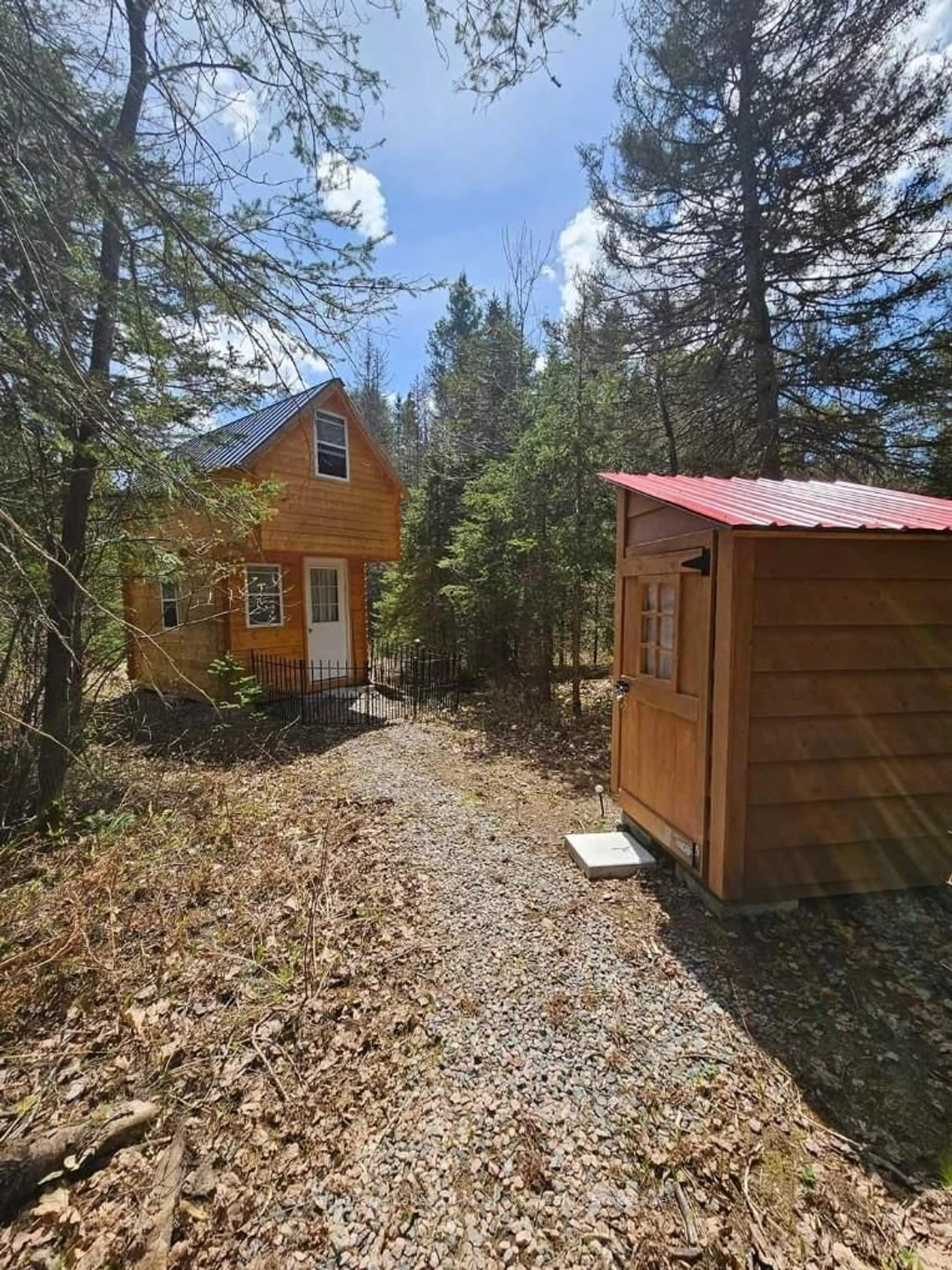 Shed for 77 GRINDSTONE Rd, Magnetawan Ontario P0A 1Z0