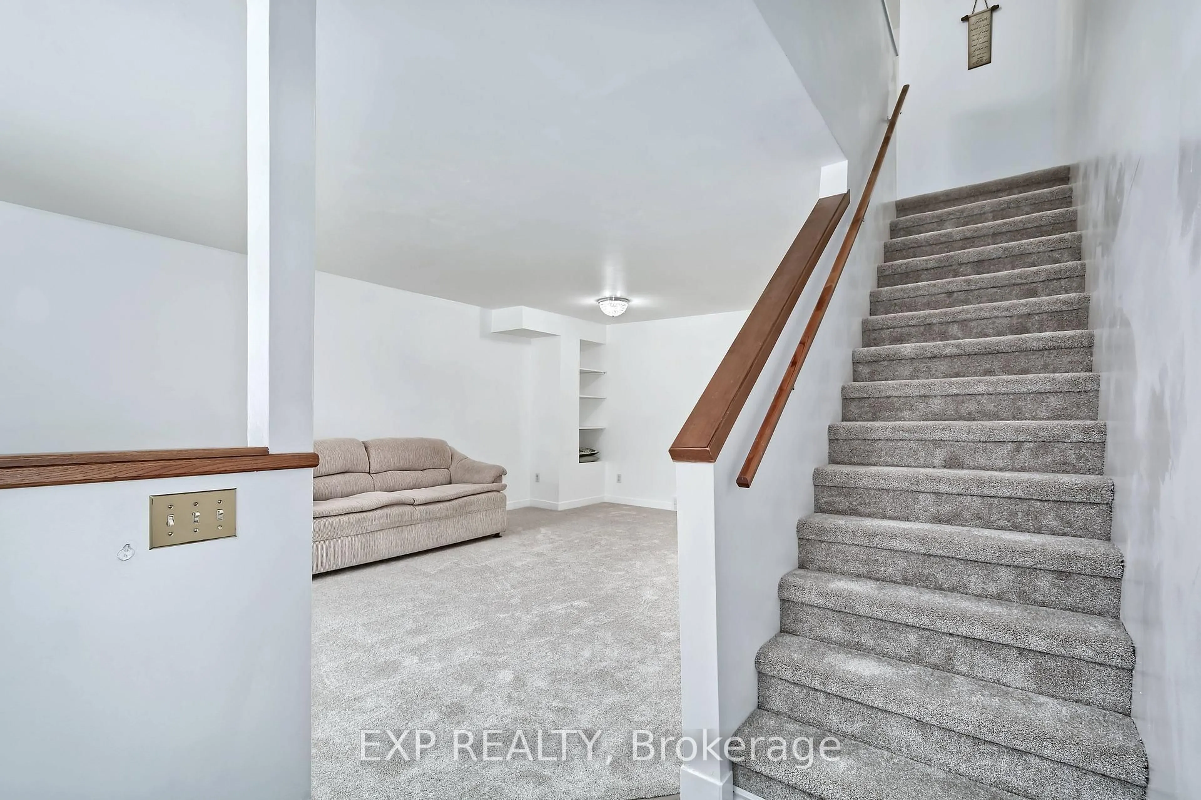 Unknown for 1430 Jalna Blvd #38, London South Ontario N6E 3C1