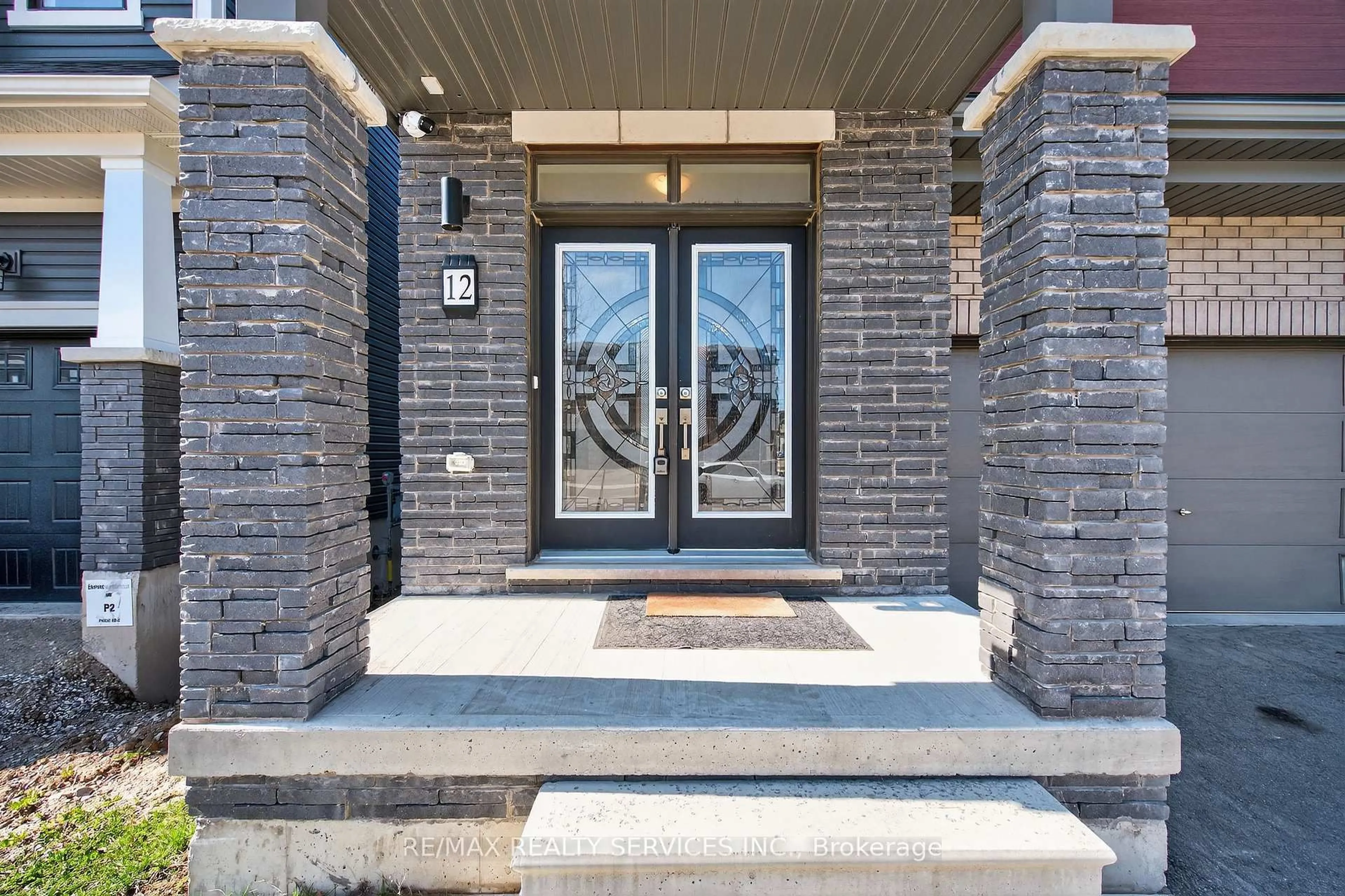Indoor entryway for 12 Ladd Ave, Brantford Ontario N3T 0S3