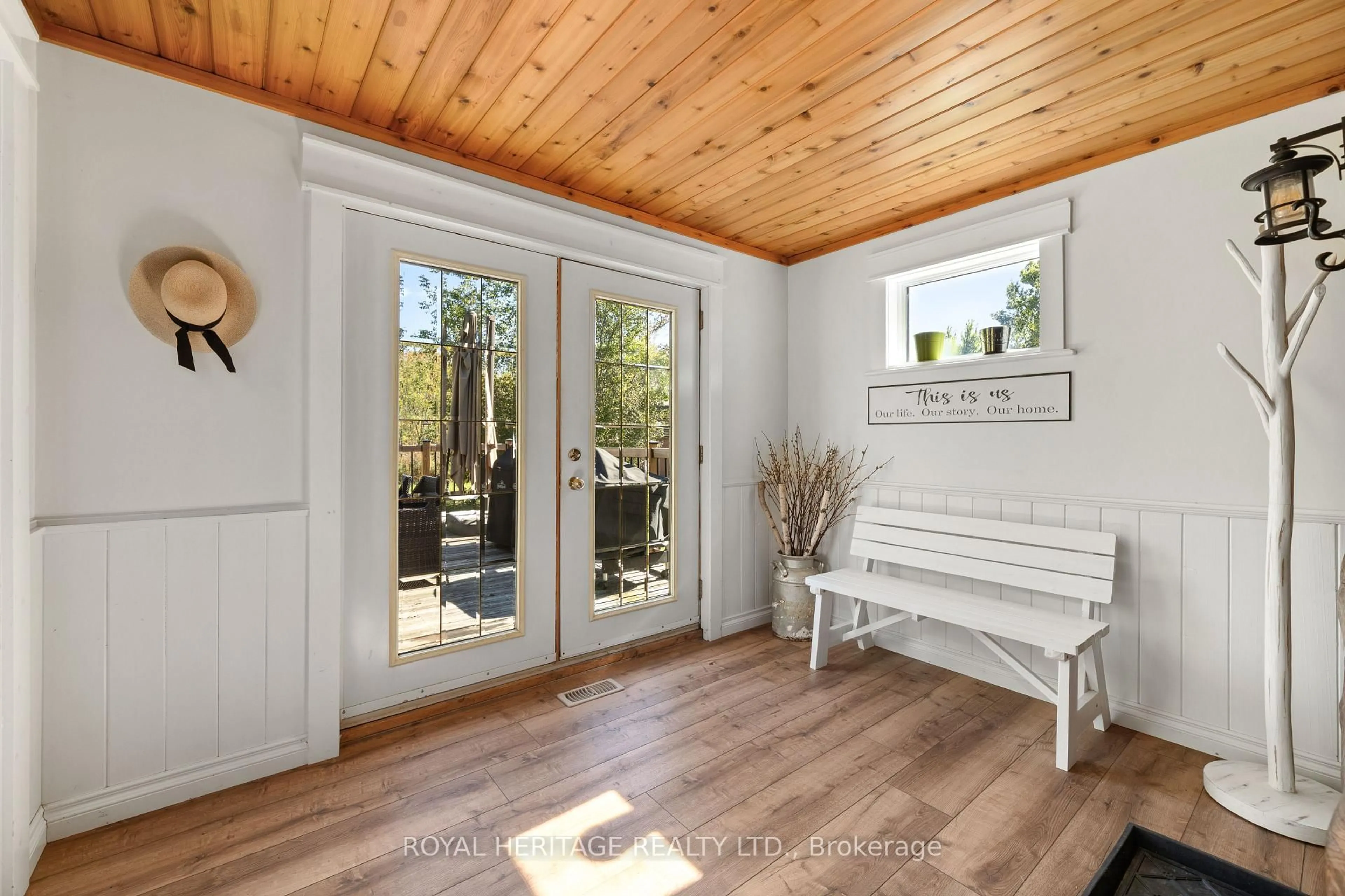 Indoor entryway for 714 Sills Rd, Stirling Ontario K0K 3E0