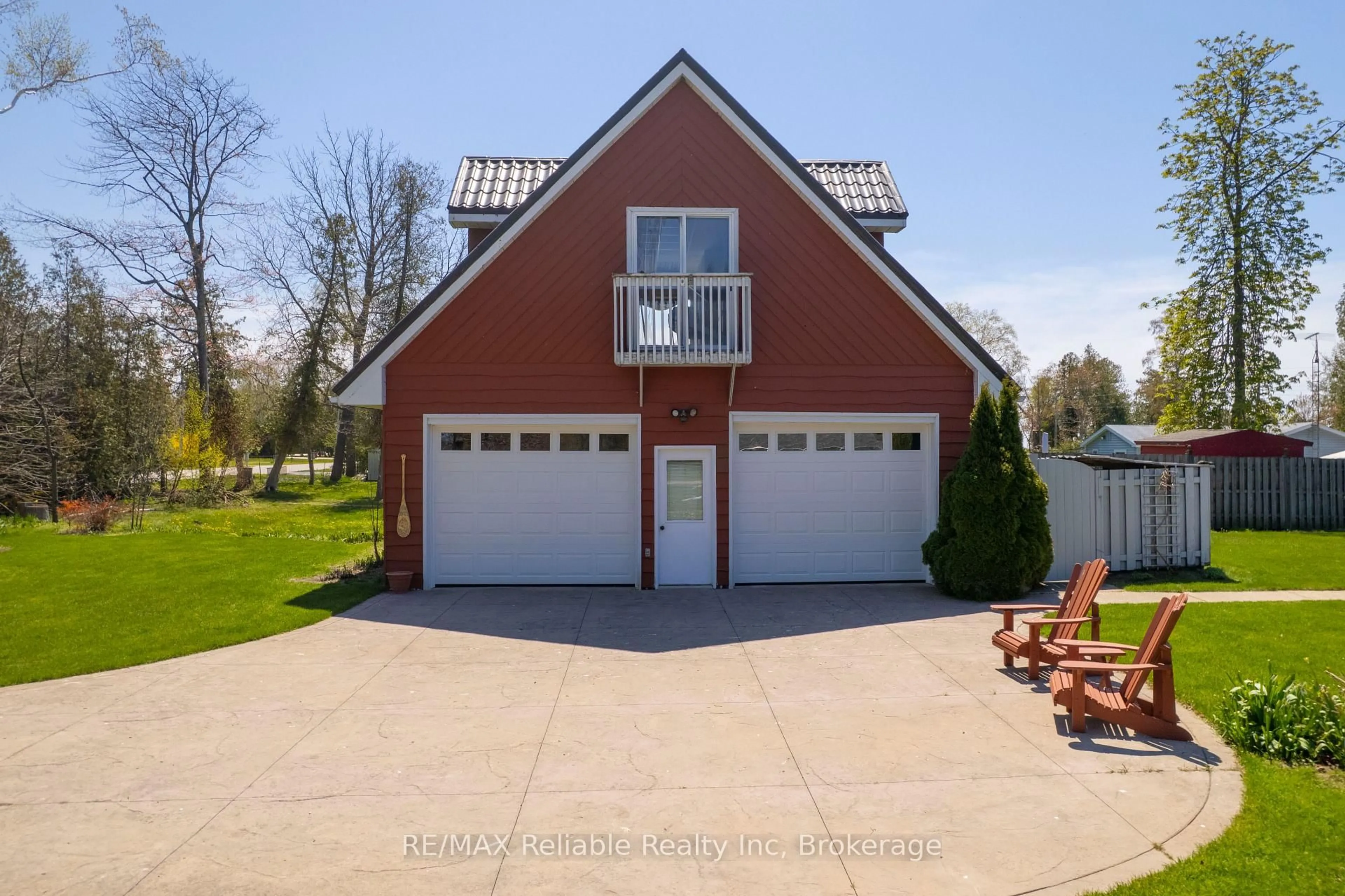 Home with brick exterior material, street for 185 Huron Rd, Huron-Kinloss Ontario N2Z 2X3