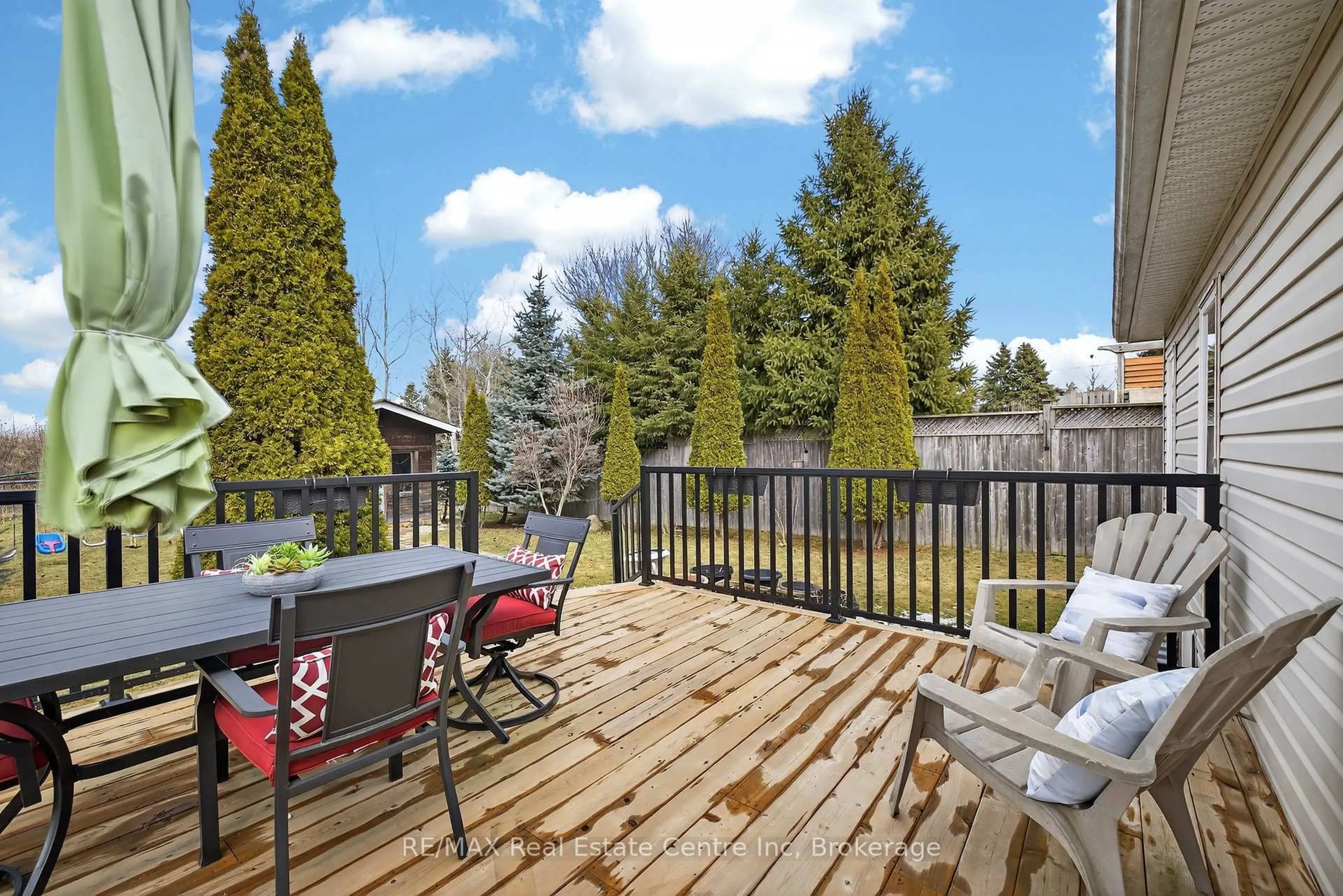 Patio, unknown for 91 Flaherty Dr, Guelph Ontario N1K 1Y7