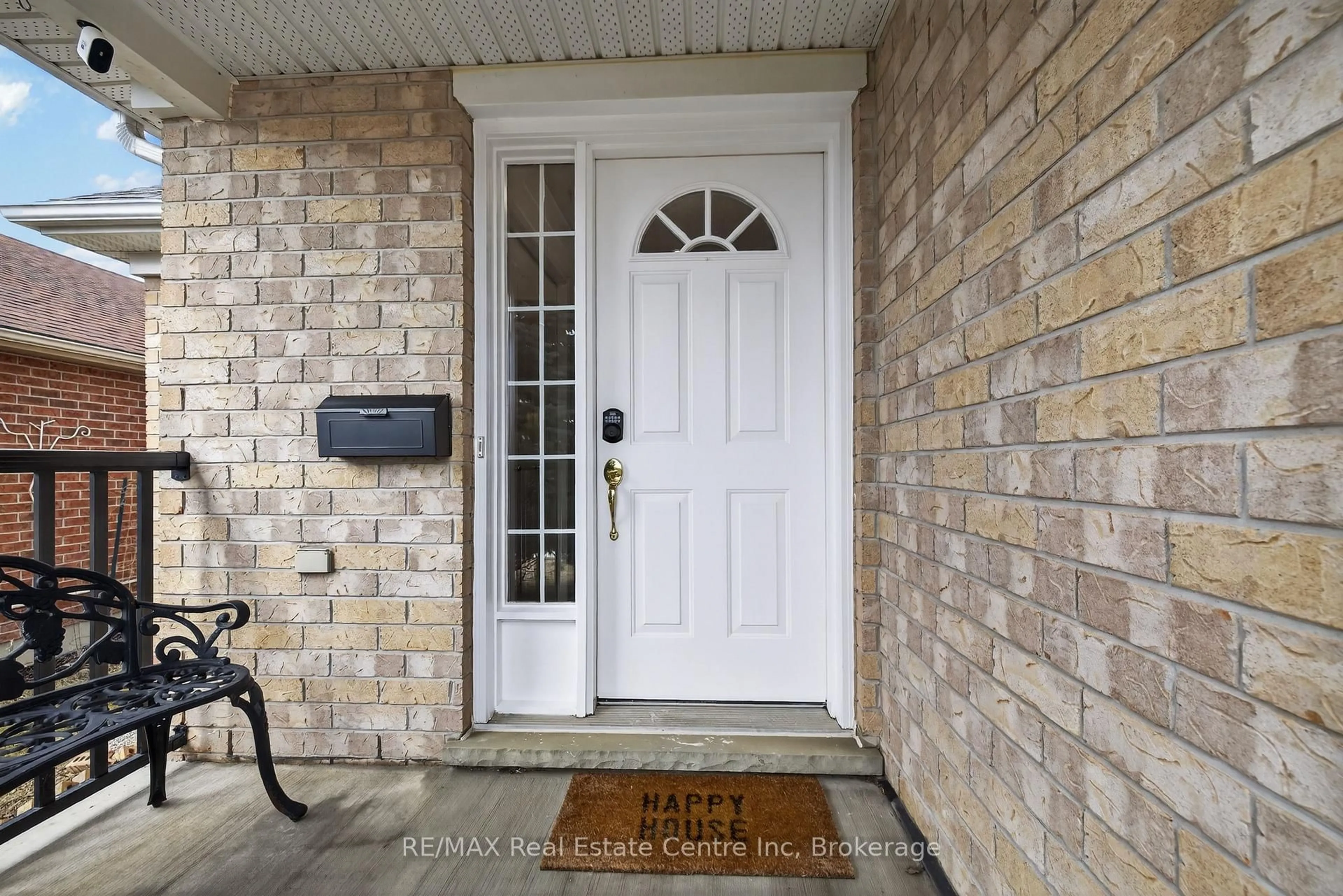 Indoor entryway for 91 Flaherty Dr, Guelph Ontario N1K 1Y7