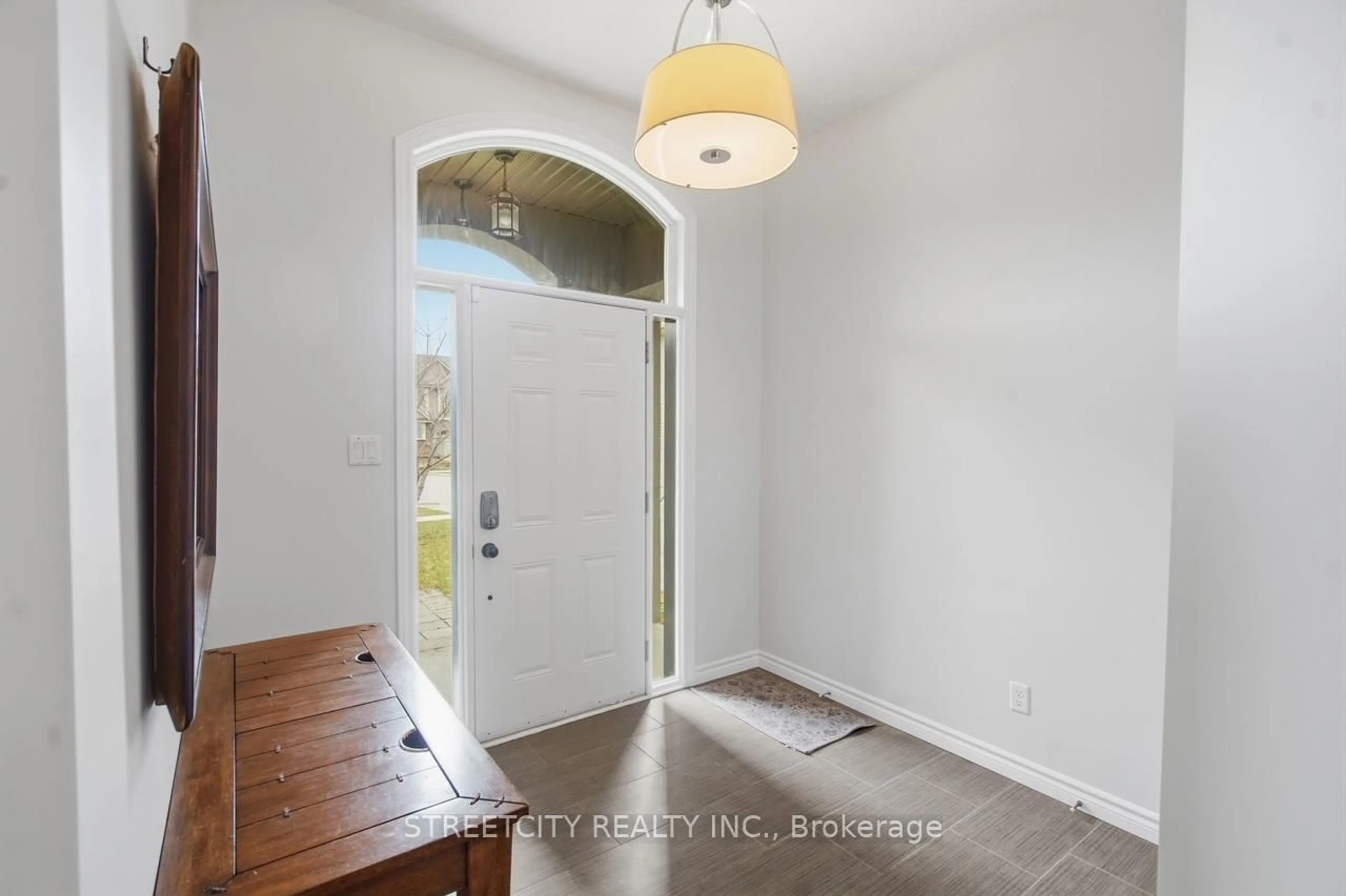 Indoor entryway for 2138 North Routledge Park, London North Ontario N6G 0A8