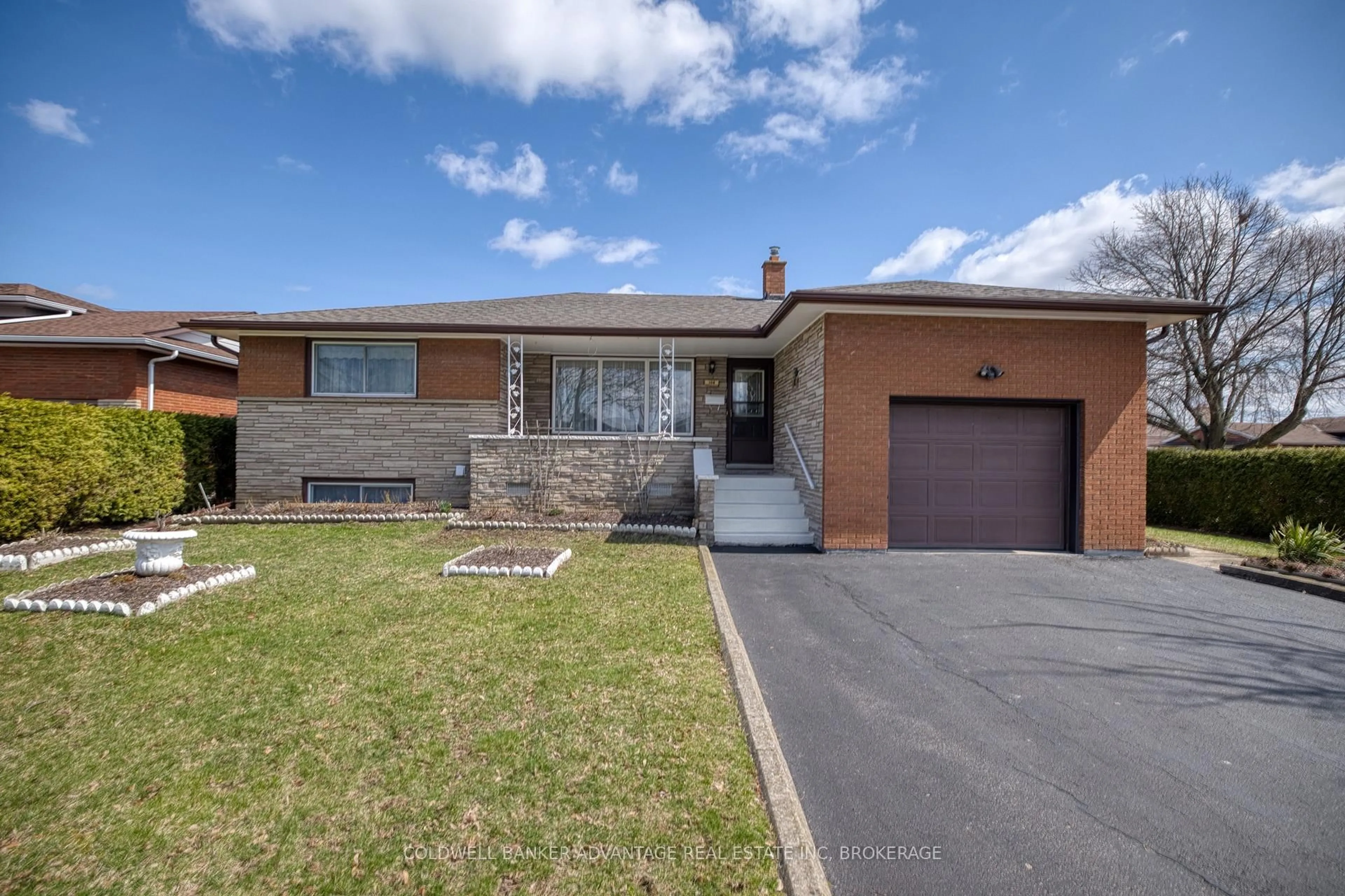Home with brick exterior material, street for 108 St. Andrews Ave, Welland Ontario L3B 1E4