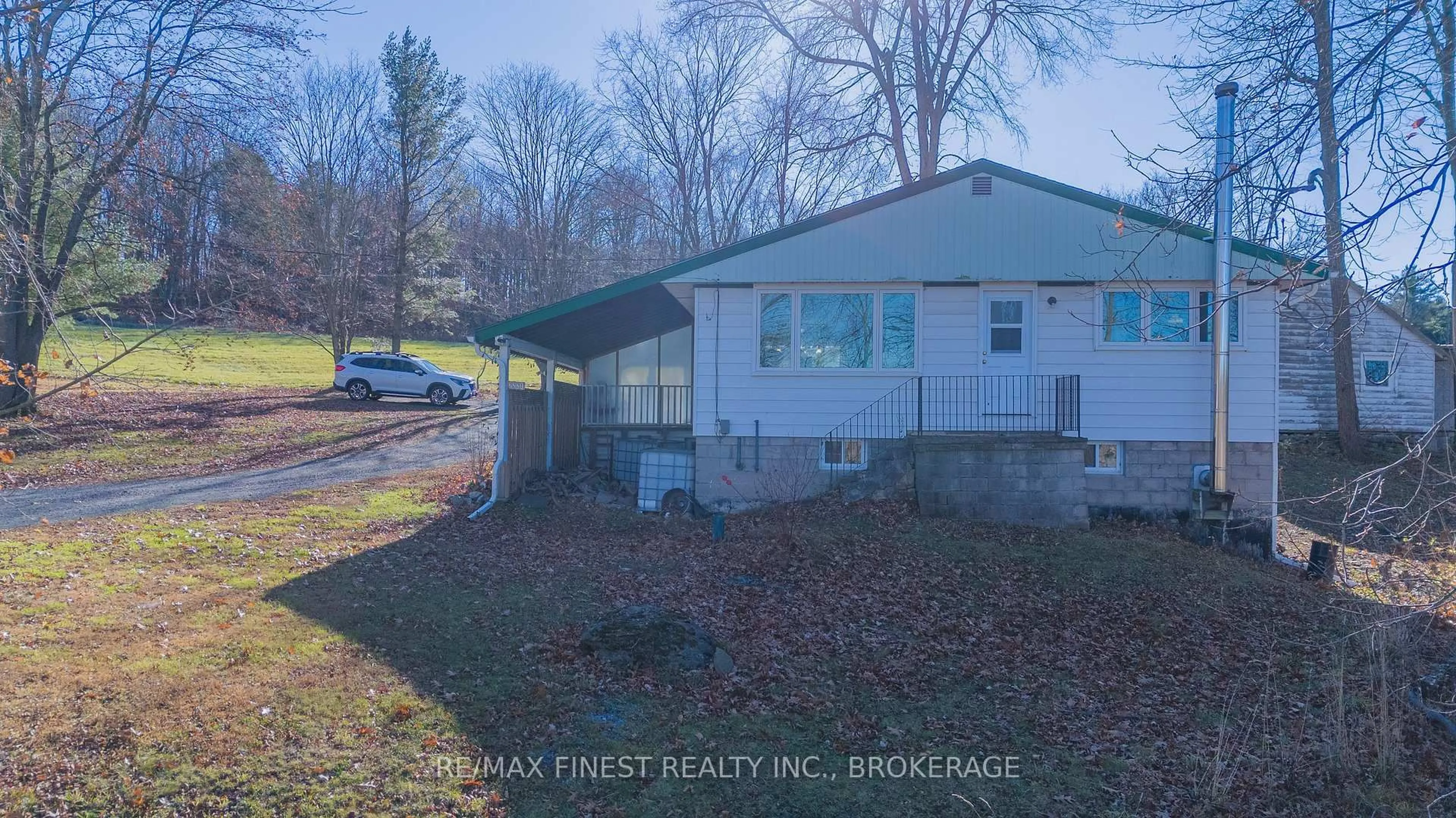 A pic from outside/outdoor area/front of a property/back of a property/a pic from drone, unknown for 2221 Burbrook Rd, Kingston Ontario K7L 4V4