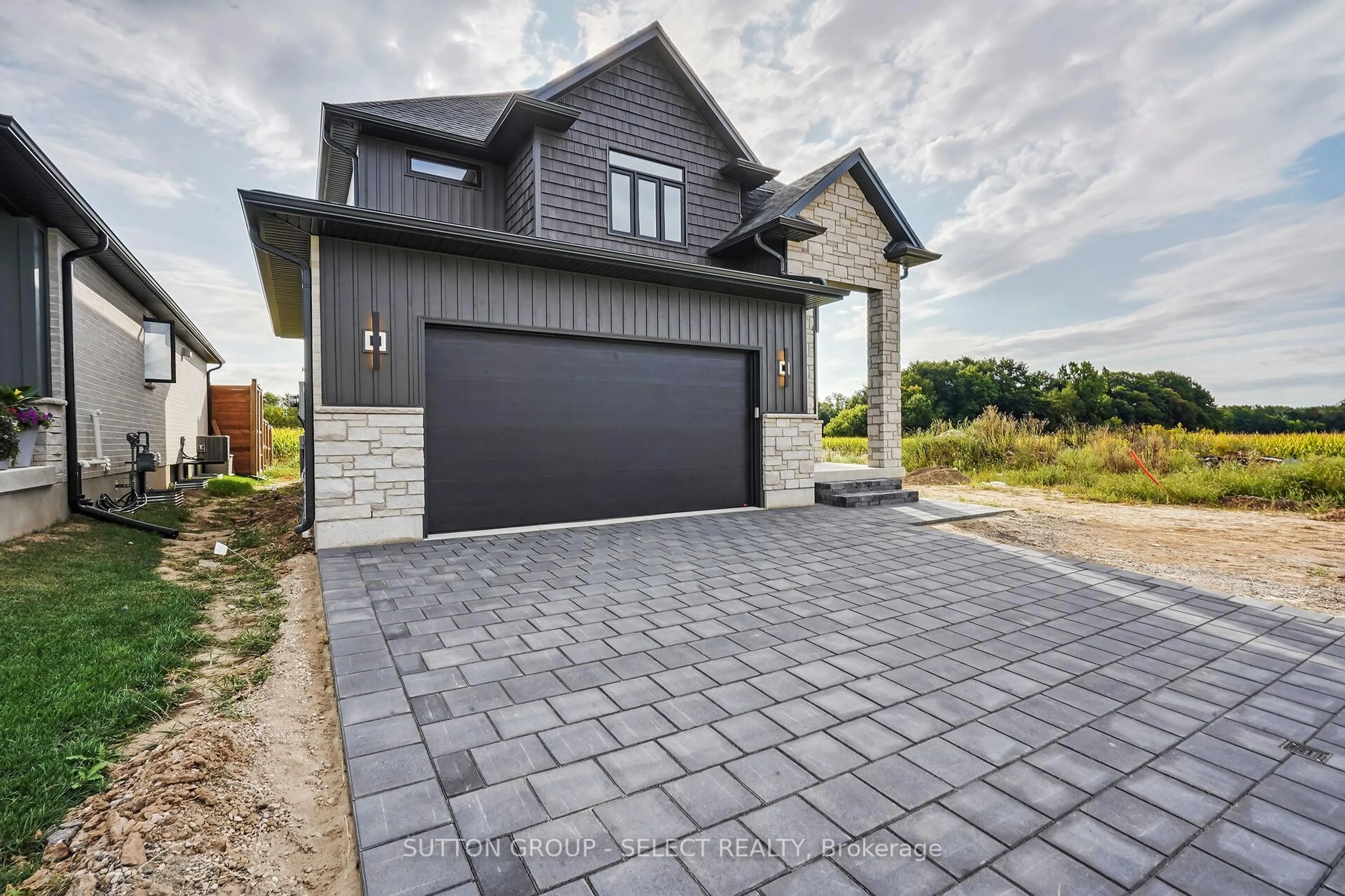 Home with brick exterior material, street for 58 BRISCOE Cres, Strathroy-Caradoc Ontario N7G 0G3