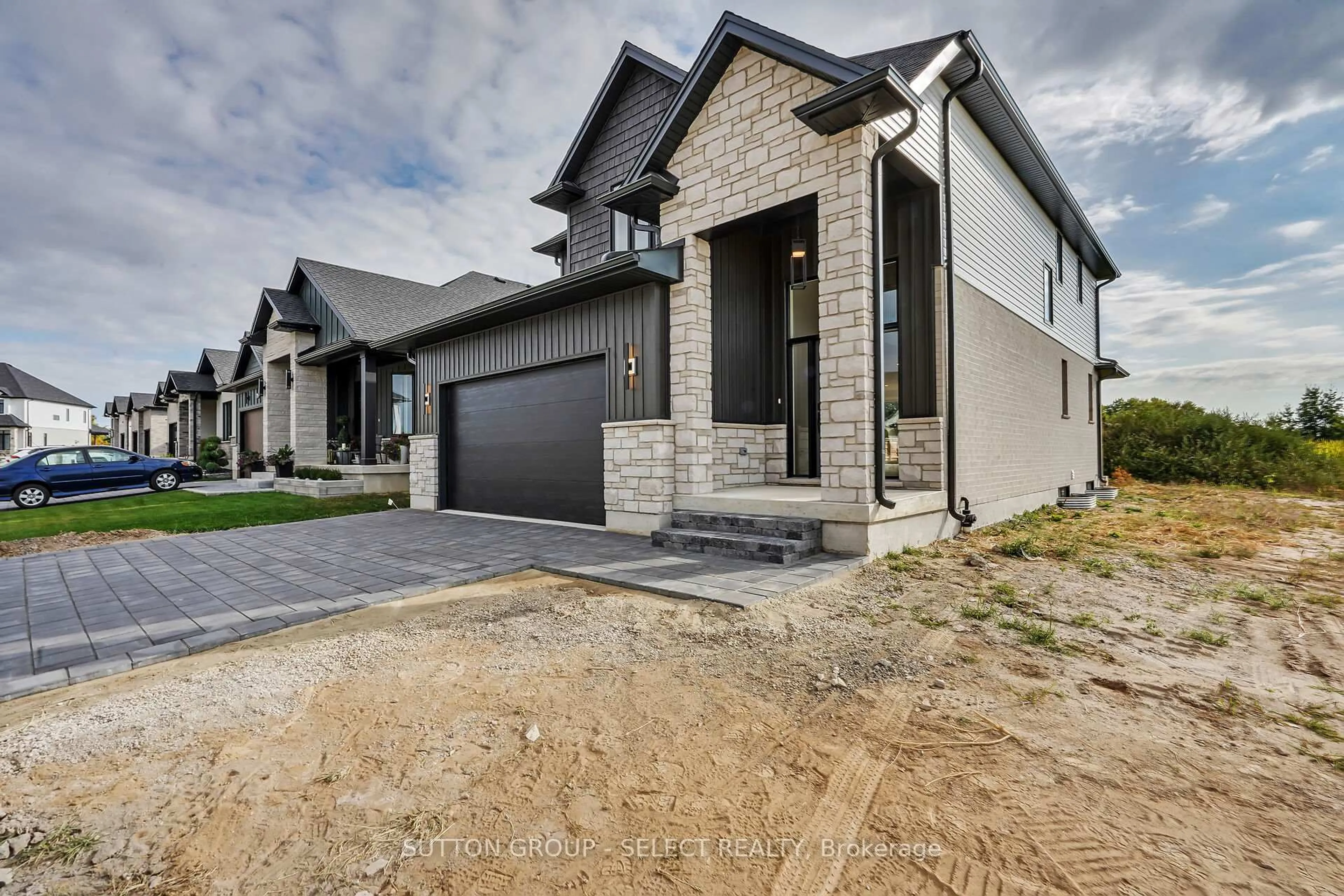 Home with brick exterior material, street for 58 BRISCOE Cres, Strathroy-Caradoc Ontario N7G 0G3