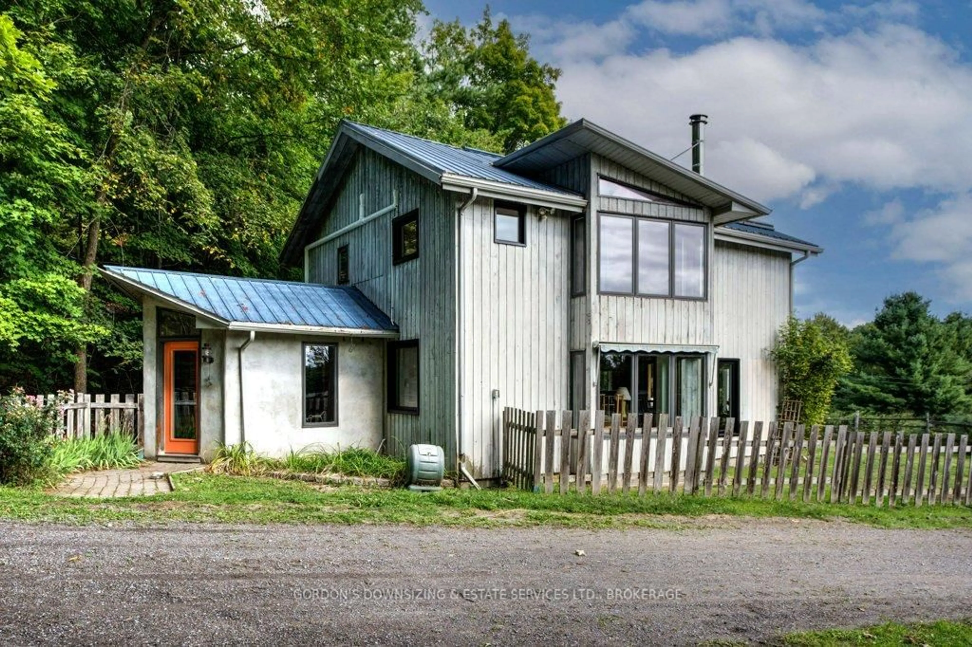 Unknown for 1084 Moon Rd, Godfrey Ontario K0H 1T0