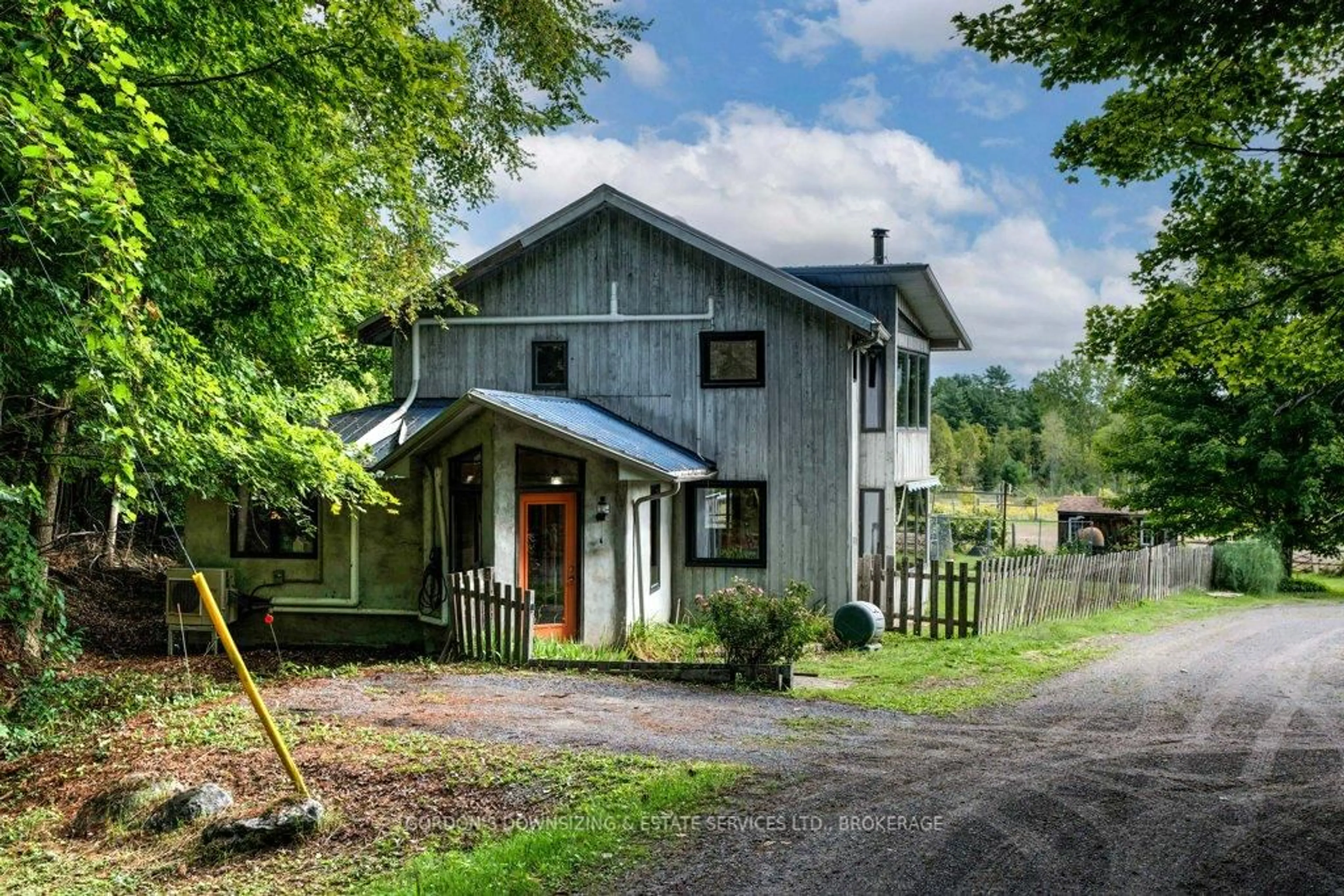 Unknown for 1084 Moon Rd, Godfrey Ontario K0H 1T0