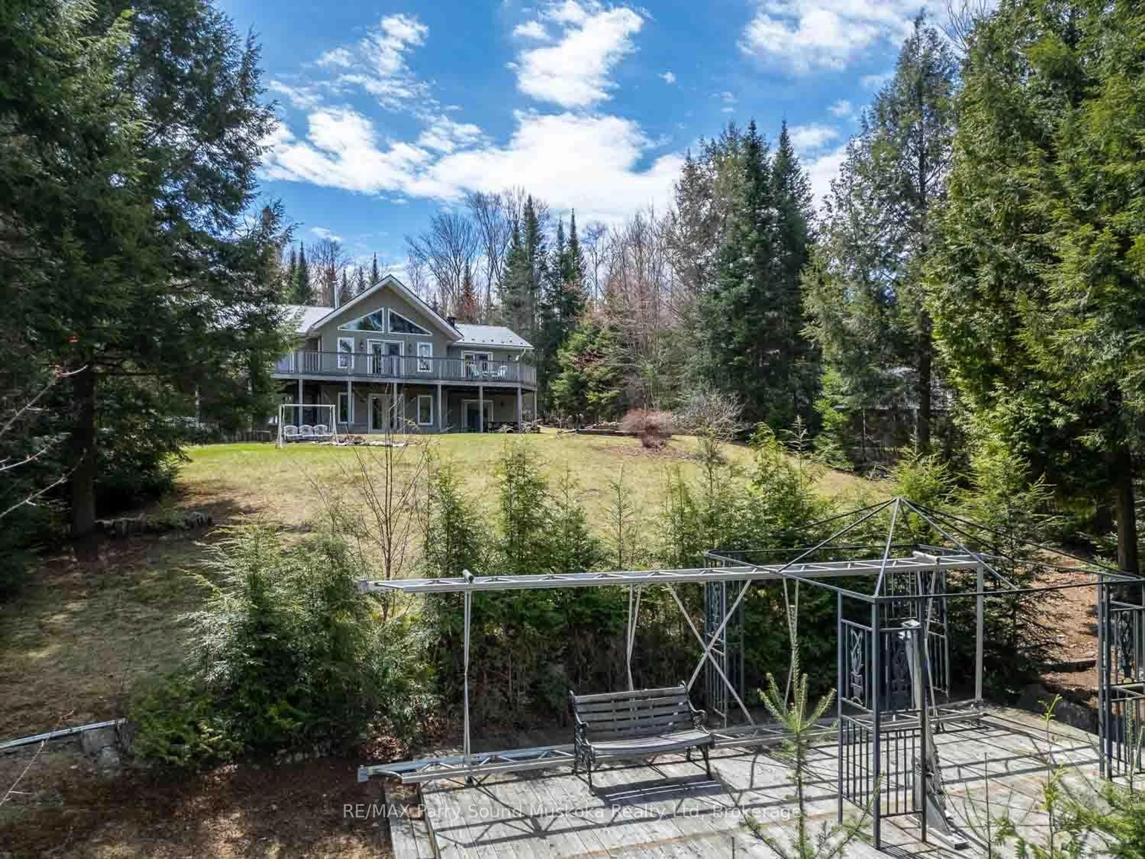 A pic from outside/outdoor area/front of a property/back of a property/a pic from drone, unknown for 1889 South Horn Lake Rd, Magnetawan Ontario P0A 1P0