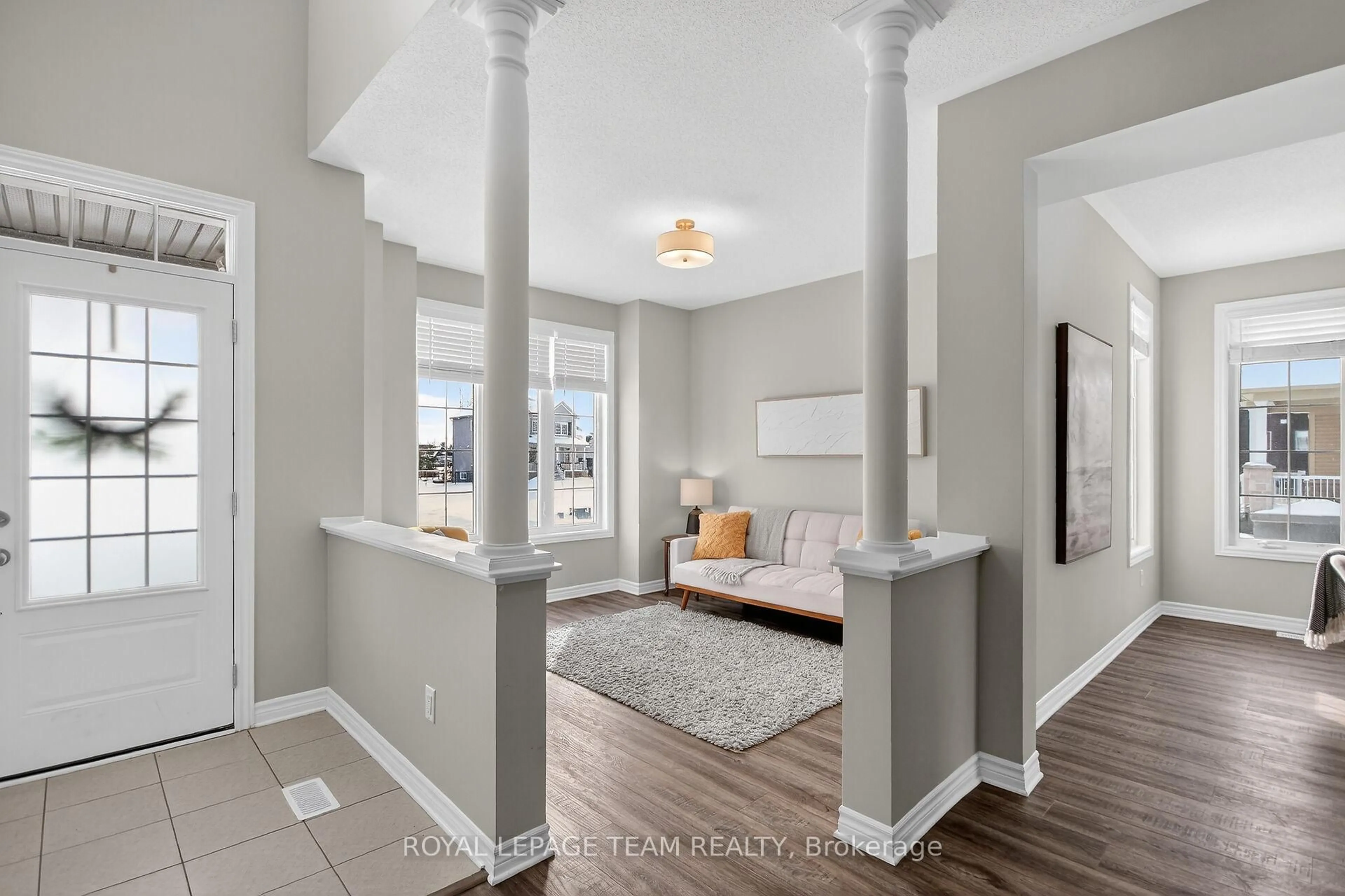 Indoor entryway for 204 Antler Crt, Almonte Ontario K0A 1A0