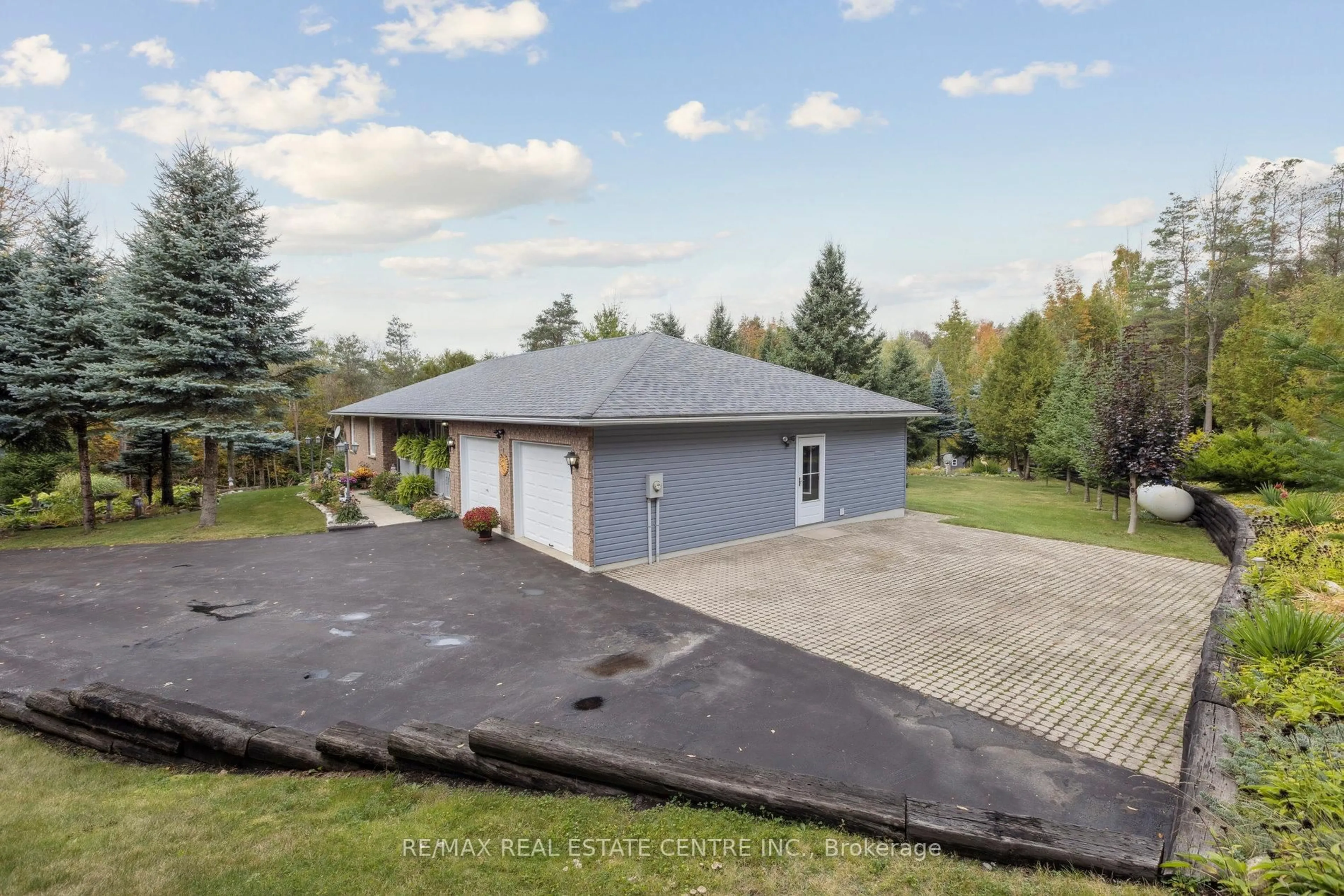 A pic from outside/outdoor area/front of a property/back of a property/a pic from drone, unknown for 122769 GREY 9 Rd, West Grey Ontario N0G 1C0
