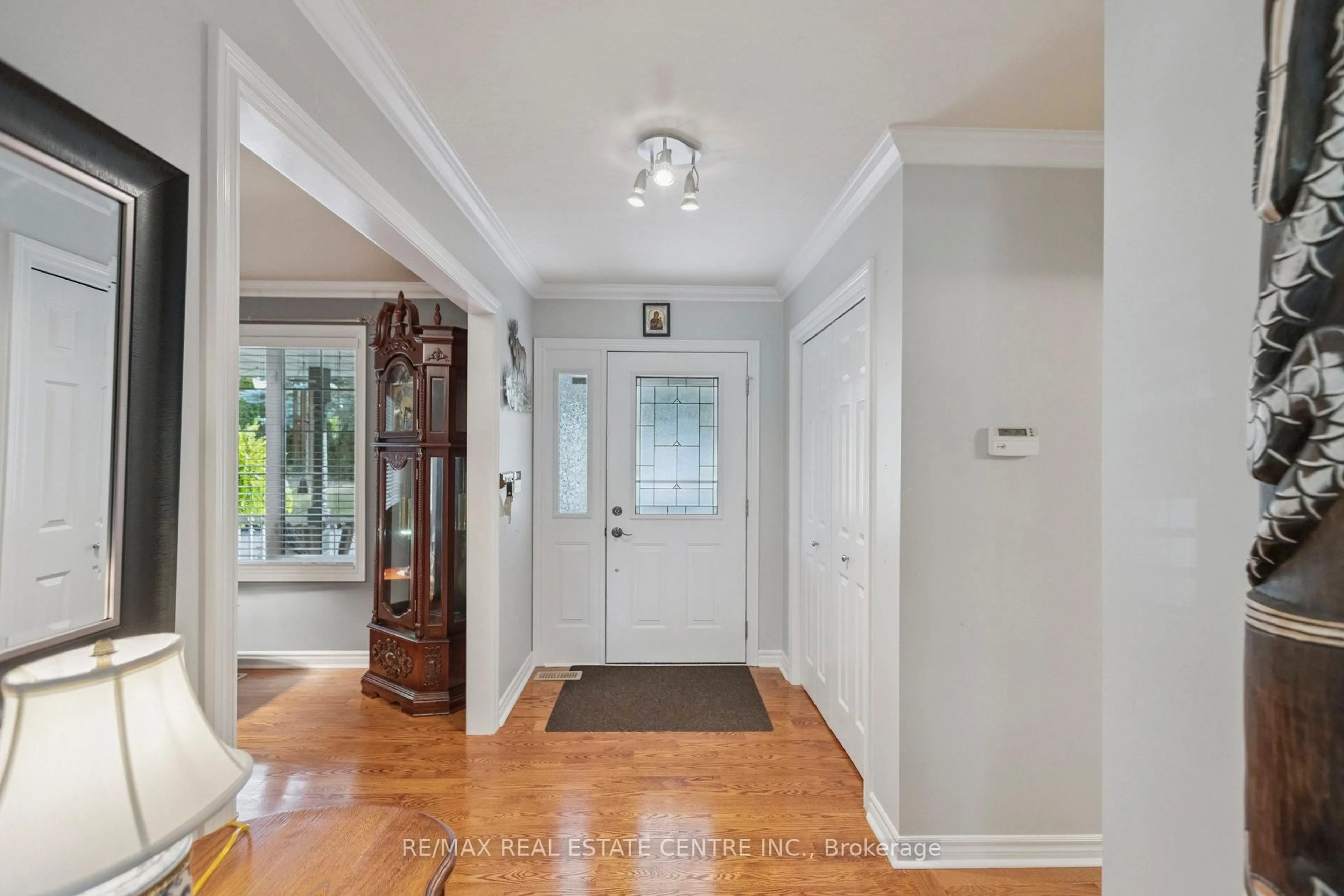 Indoor entryway for 122769 GREY 9 Rd, West Grey Ontario N0G 1C0