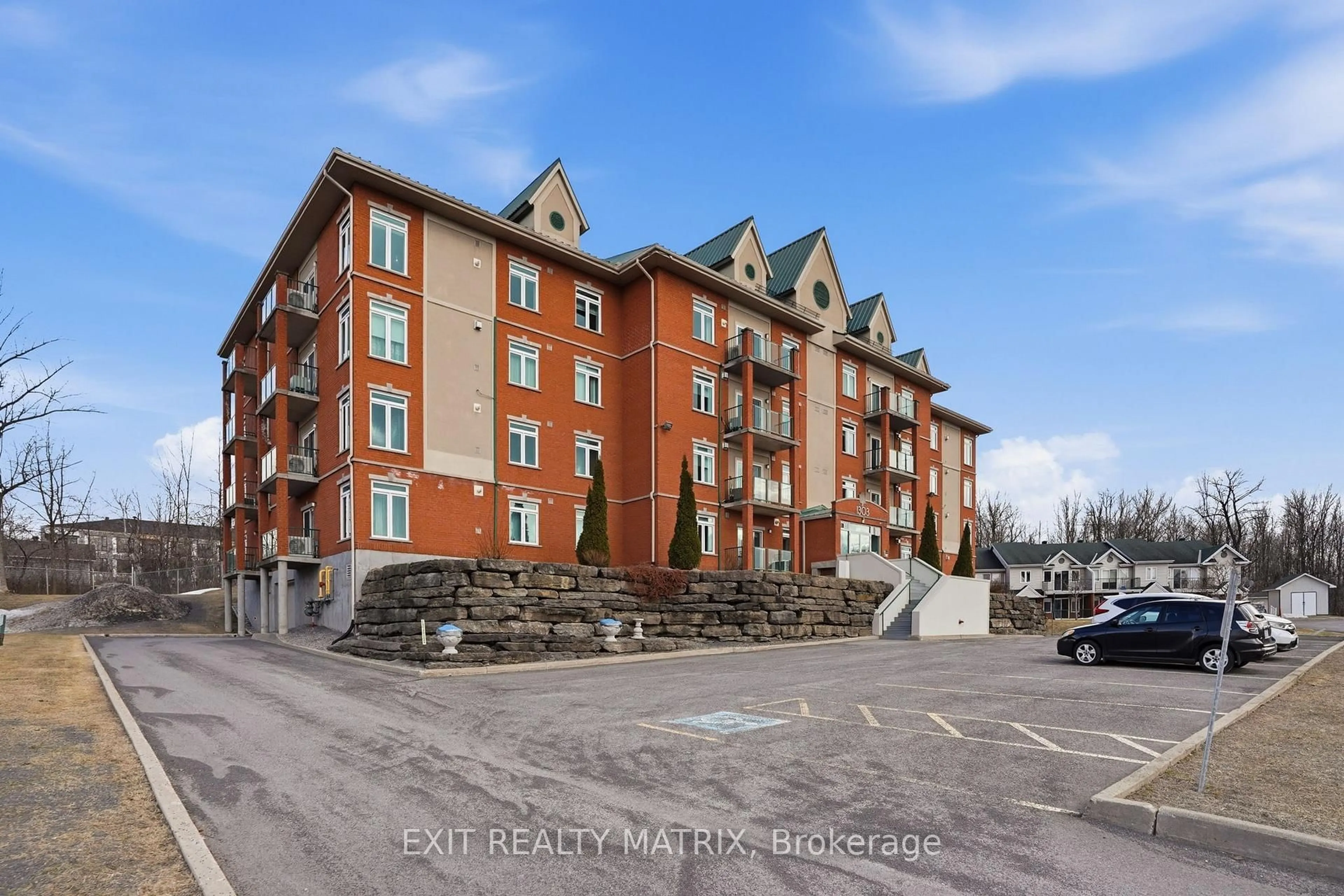 Unknown for 1303 Clement St #328, Hawkesbury Ontario K6A 3P1