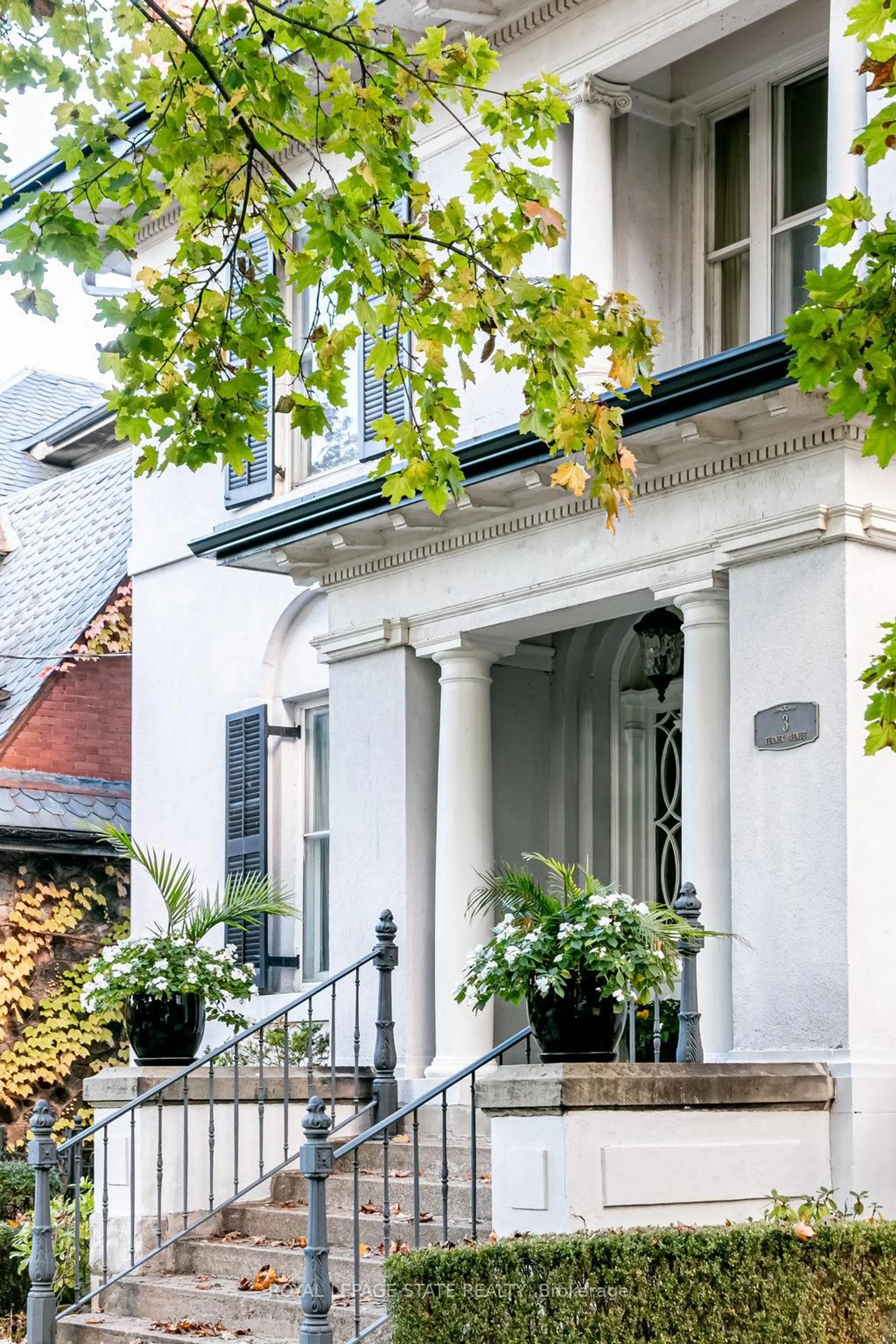 Home with brick exterior material, street for 3 Turner Ave, Hamilton Ontario L8P 3K4