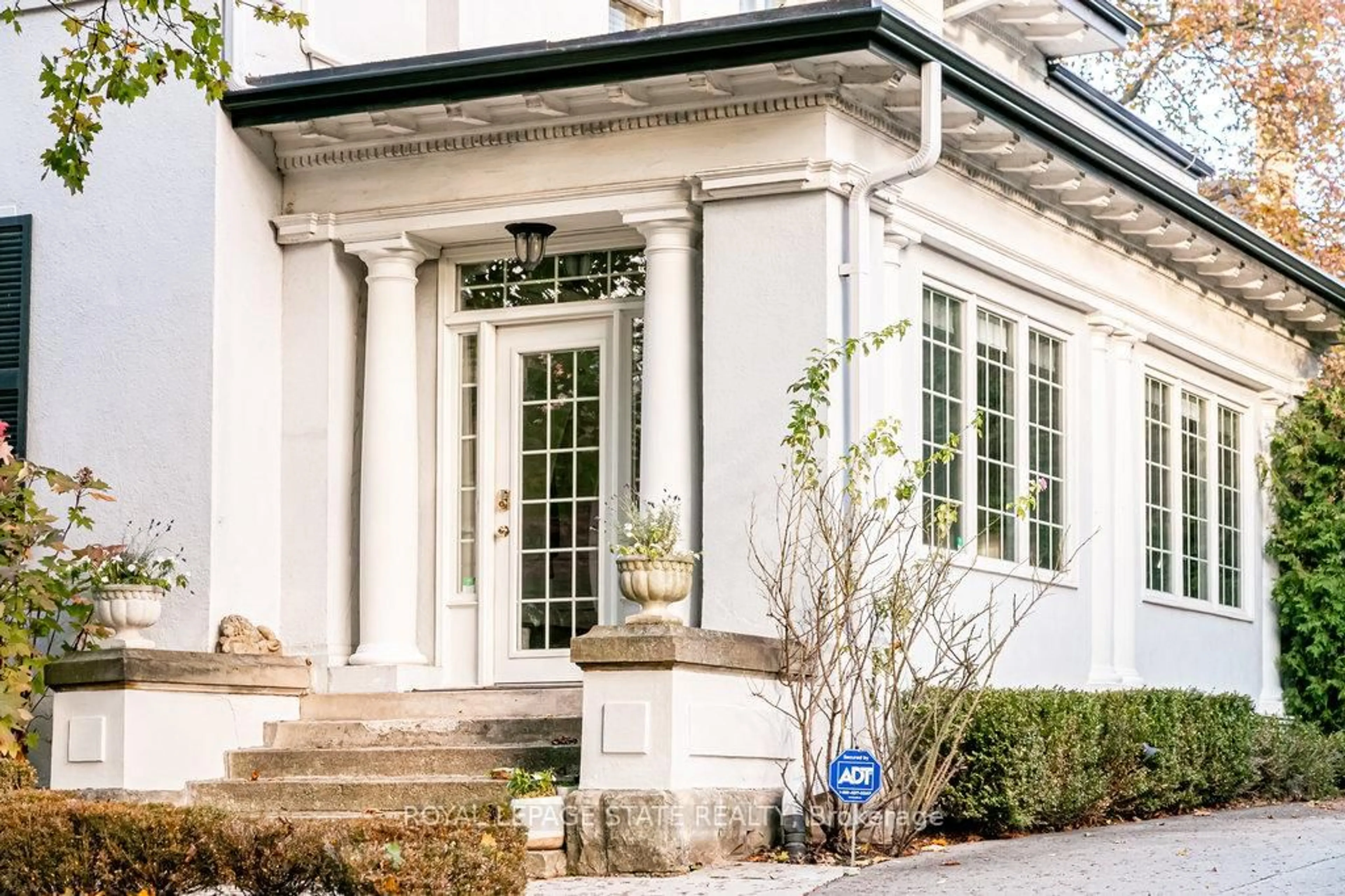 Unknown for 3 Turner Ave, Hamilton Ontario L8P 3K4