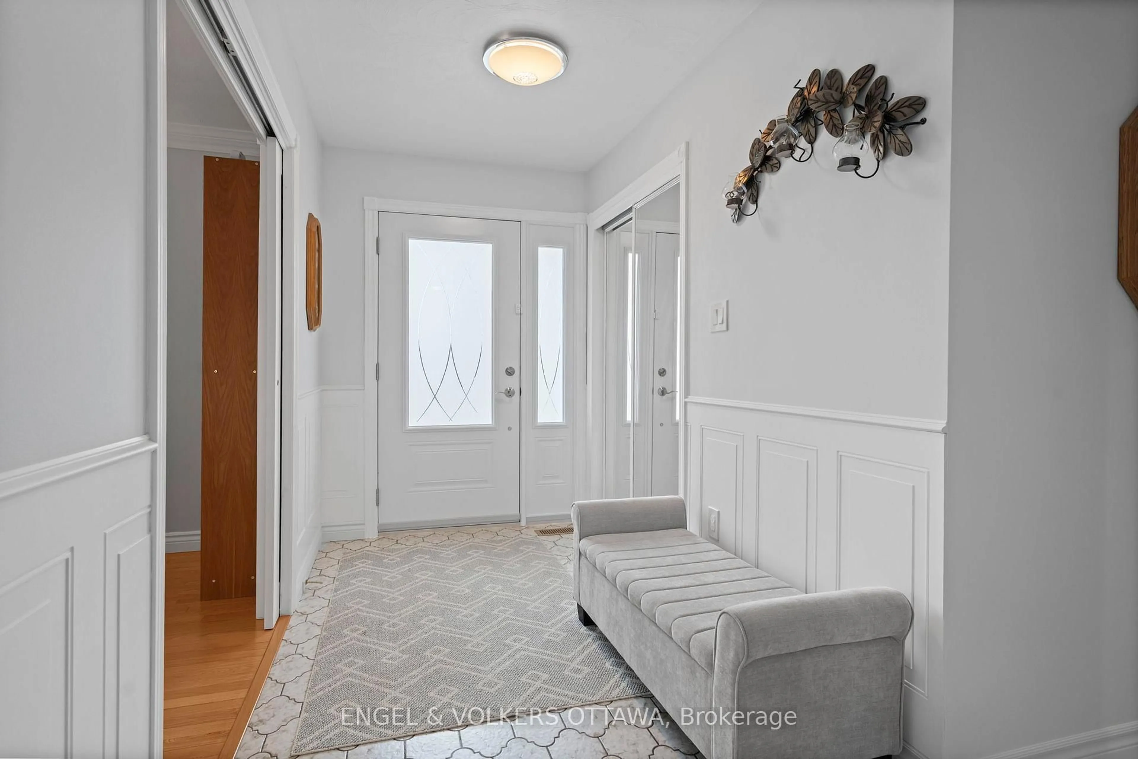 Indoor entryway for 2034 Ramsay Concession 8, Almonte Ontario K0A 1A0