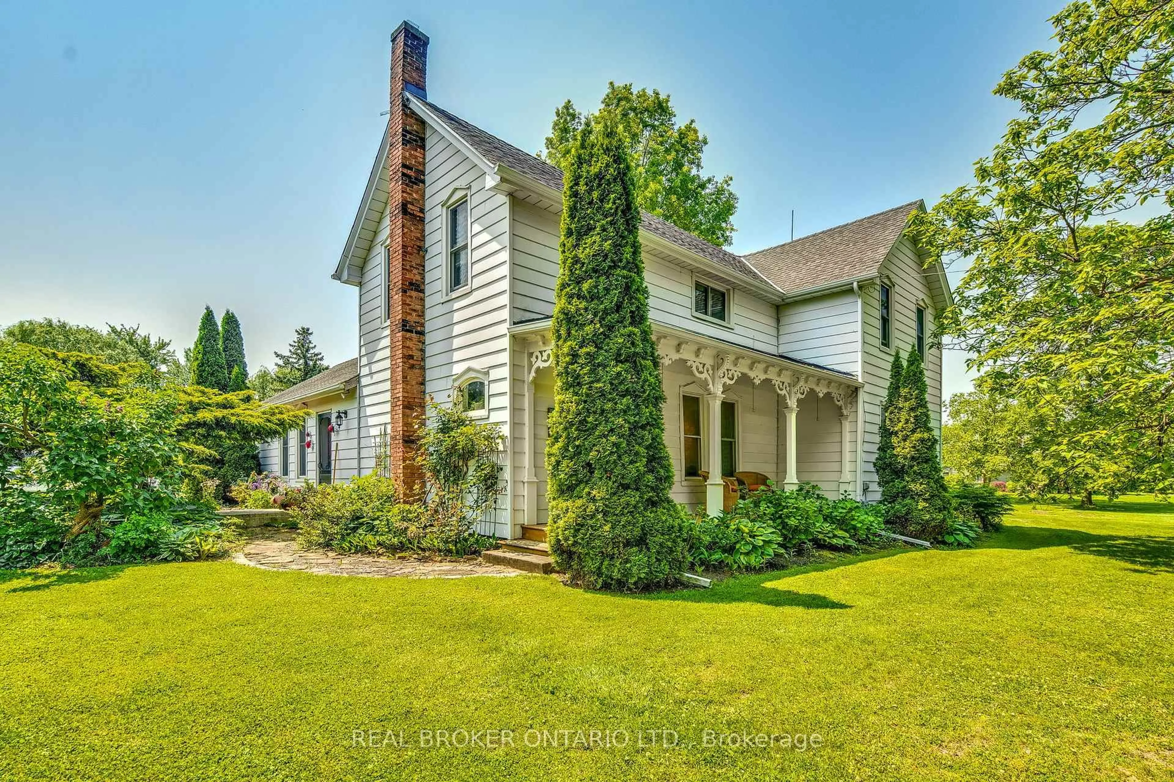 Home with brick exterior material, building for 519 Queenston Rd, Niagara-on-the-Lake Ontario L0S 1J0