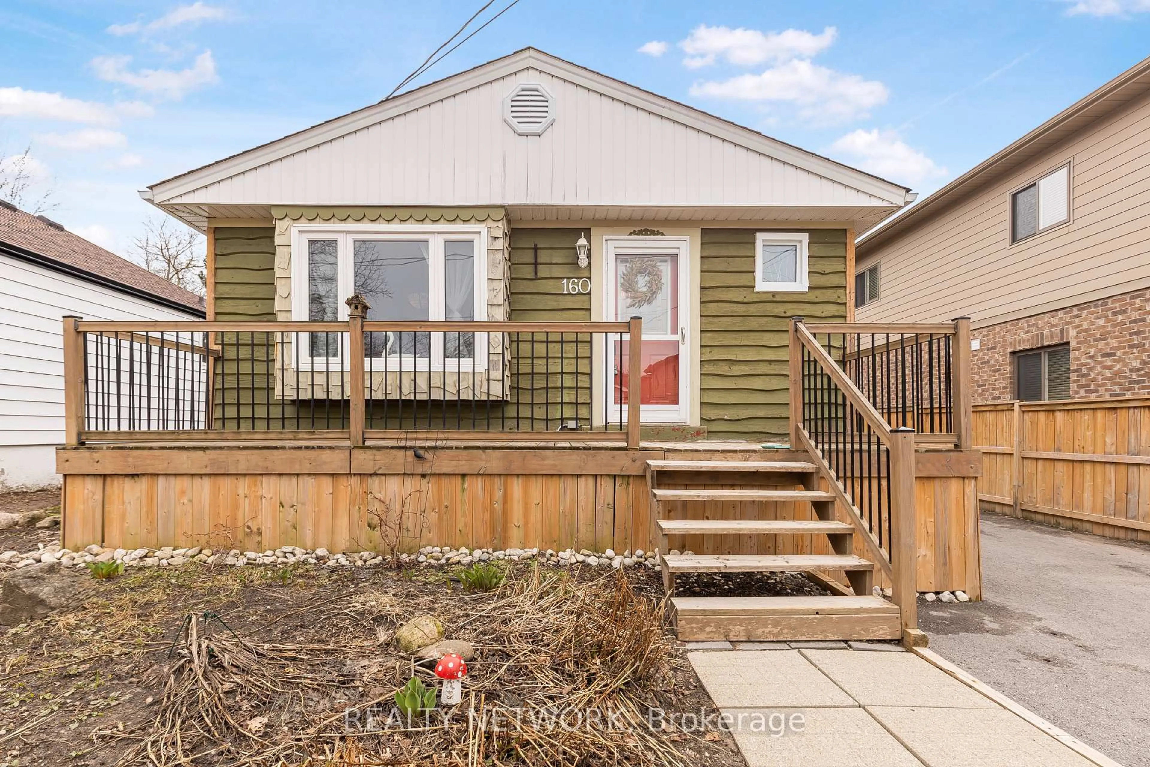 Home with vinyl exterior material, street for 160 GRAHAM St, Centre Wellington Ontario N1M 1B8