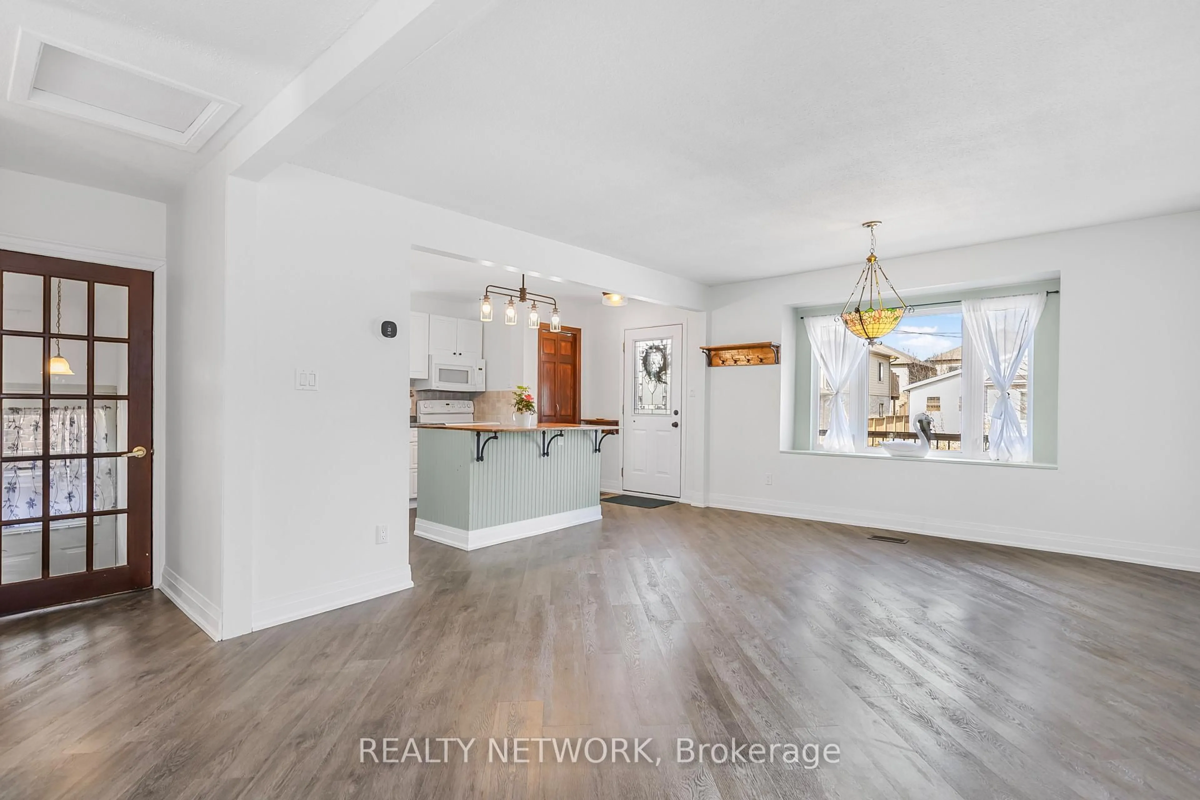 Open concept kitchen, unknown for 160 GRAHAM St, Centre Wellington Ontario N1M 1B8