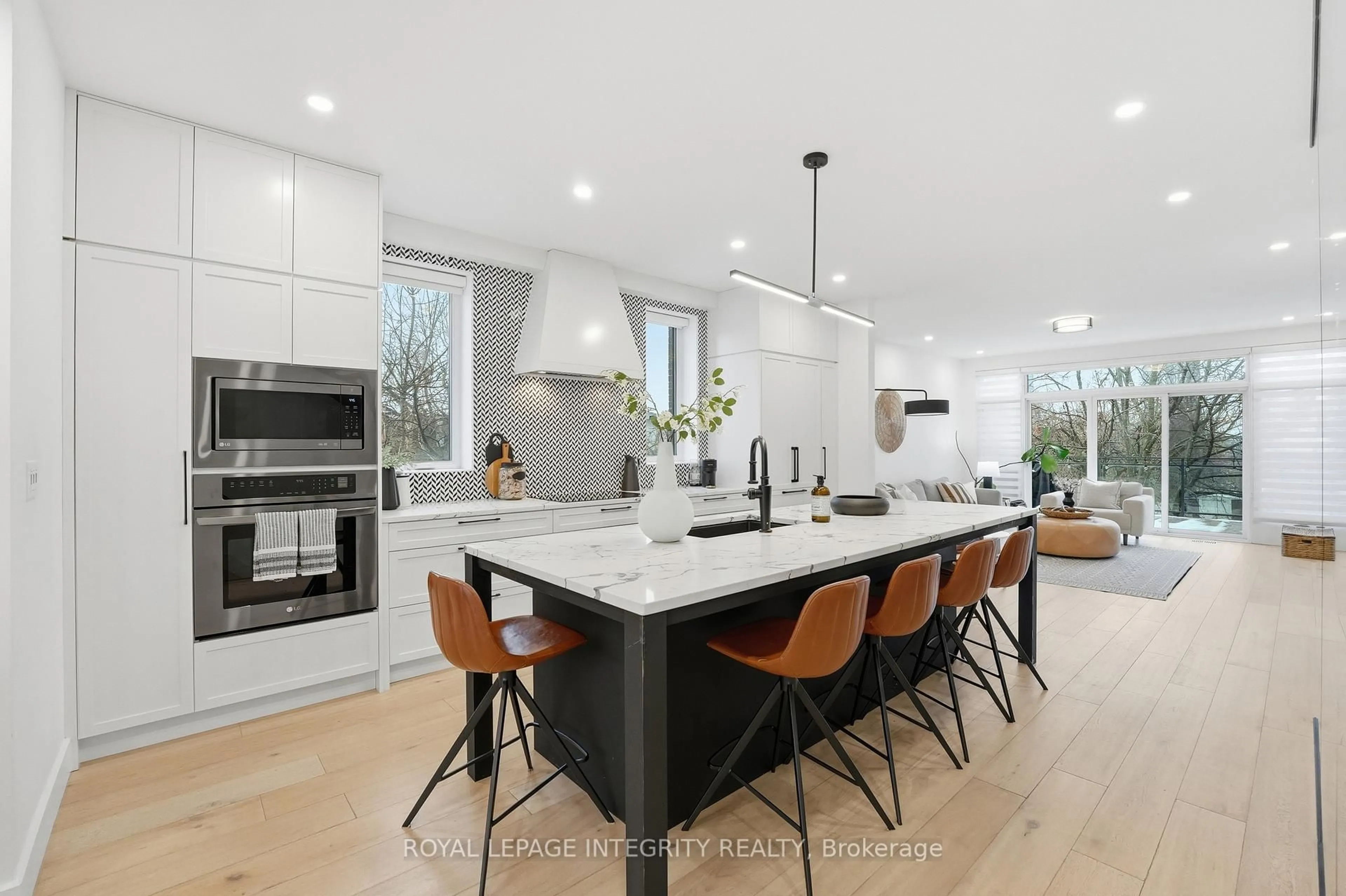Contemporary kitchen, unknown for 221 Wesley Ave, Ottawa Ontario K1Z 7A2