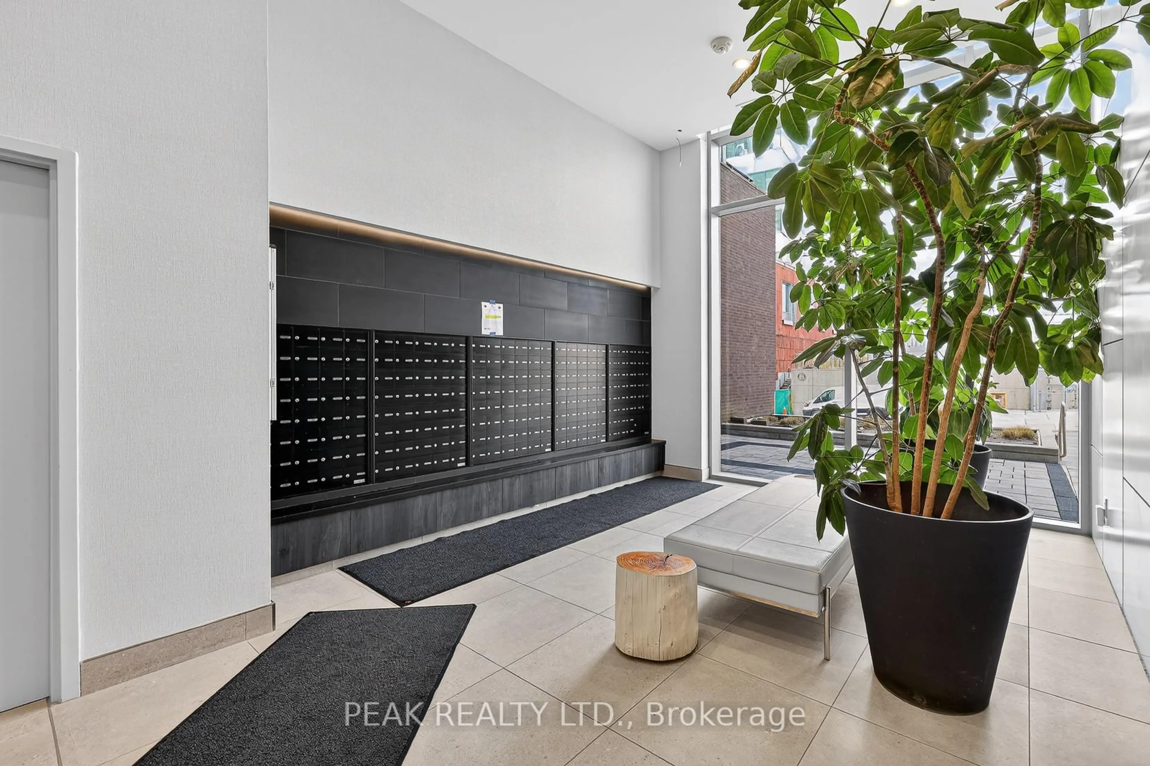 Unknown for 85 Duke St #1006, Kitchener Ontario N2H 0B7