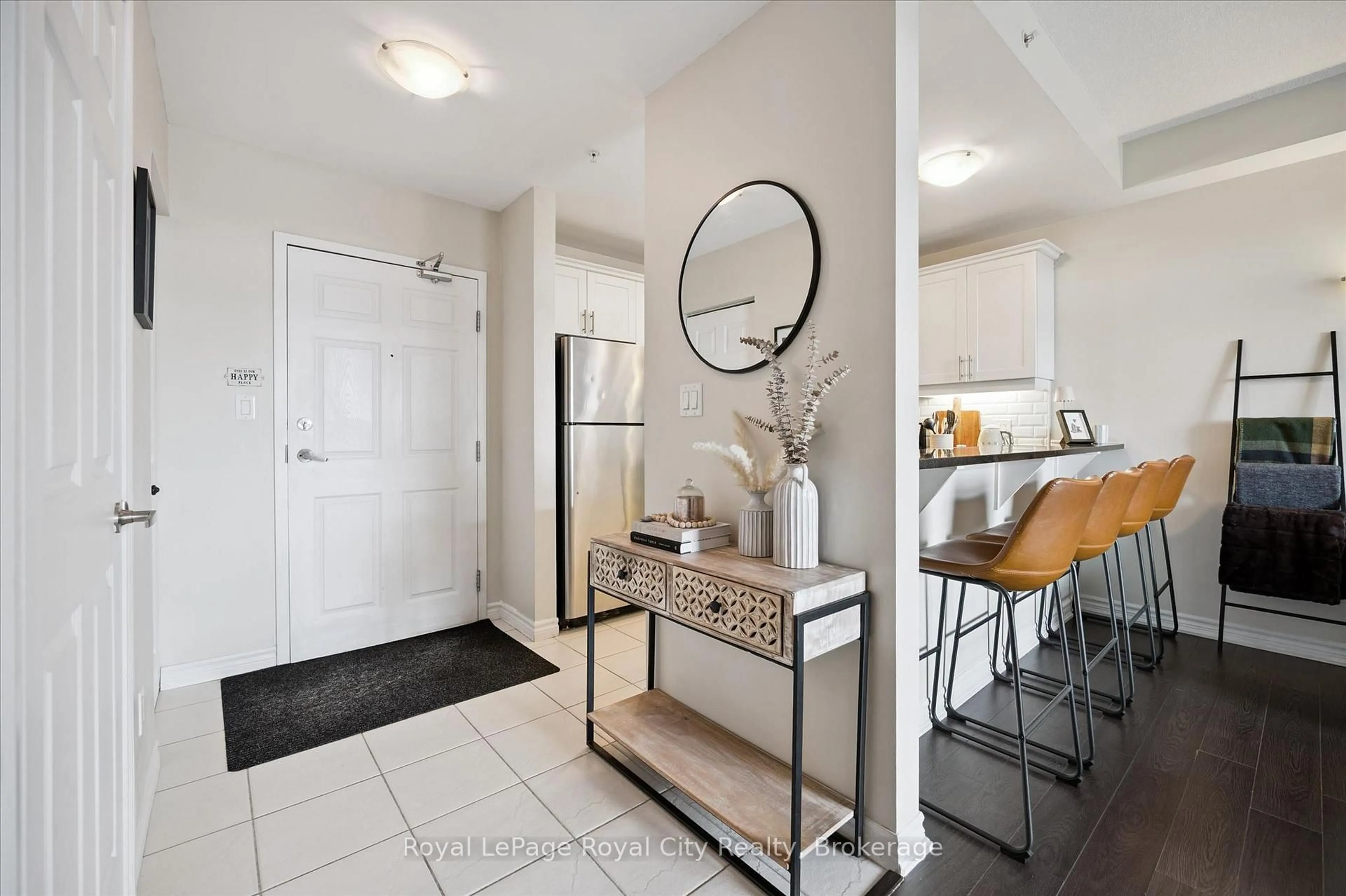 Indoor entryway for 2 Colonial Dr #403, Guelph Ontario N1L 0K8