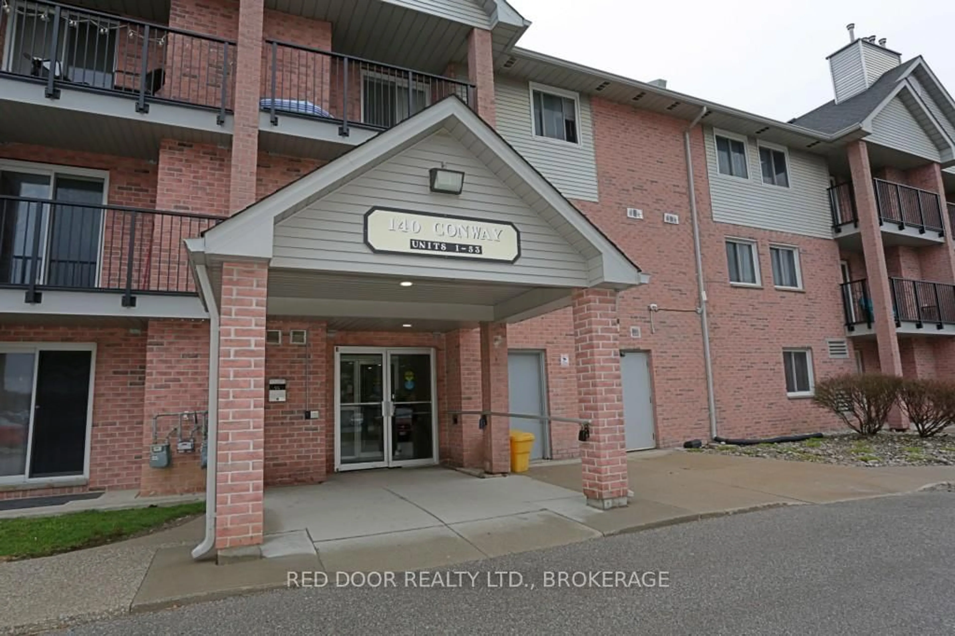 Indoor foyer for 140 Conway Dr #46, London South Ontario N6E 3N2