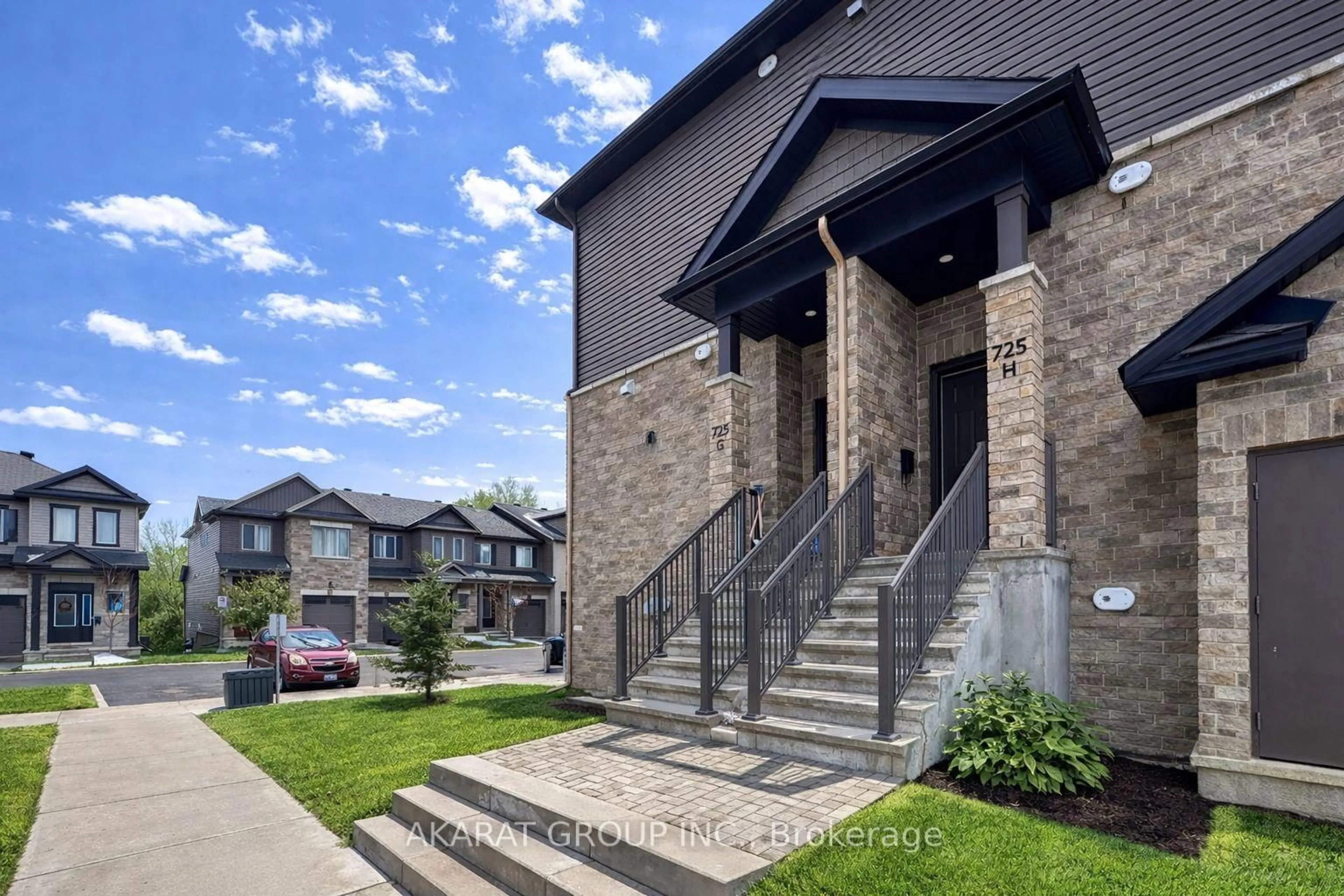 Unknown for G-725 Dearborn Private, Ottawa Ontario K1T 0W4