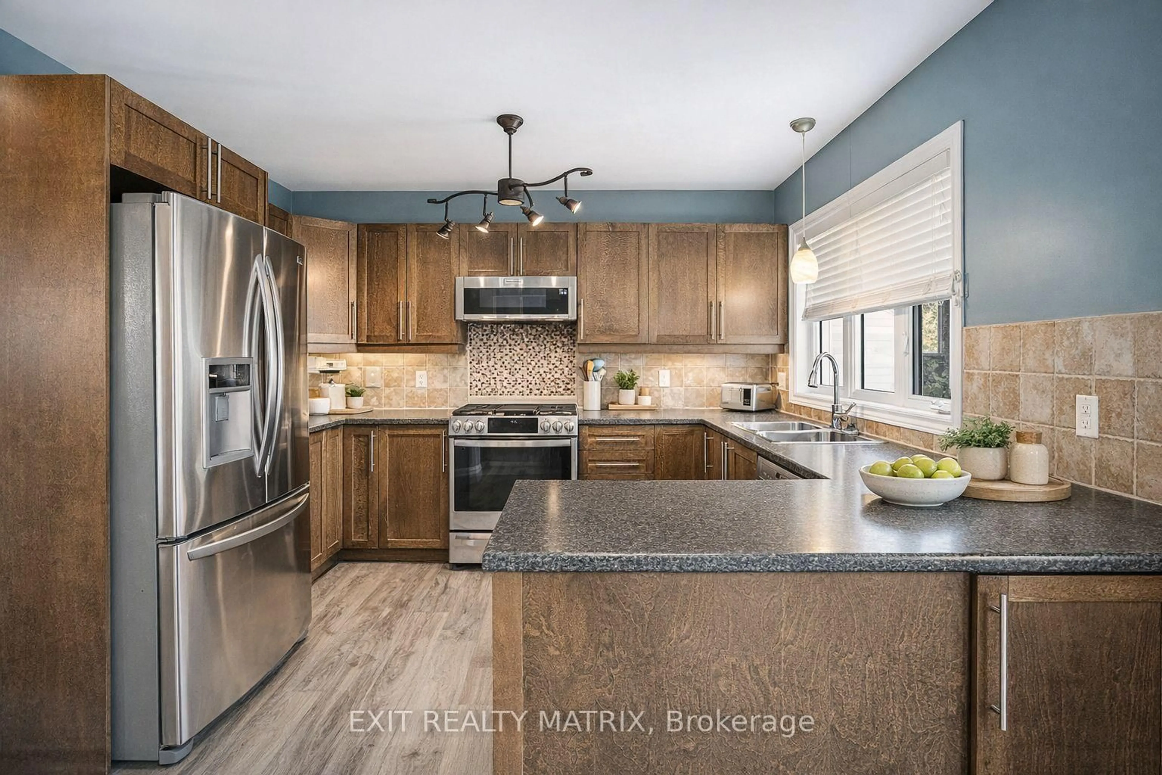 Contemporary kitchen, ceramic/tile floor for 183 Filion St, Russell Ontario K0A 1W0