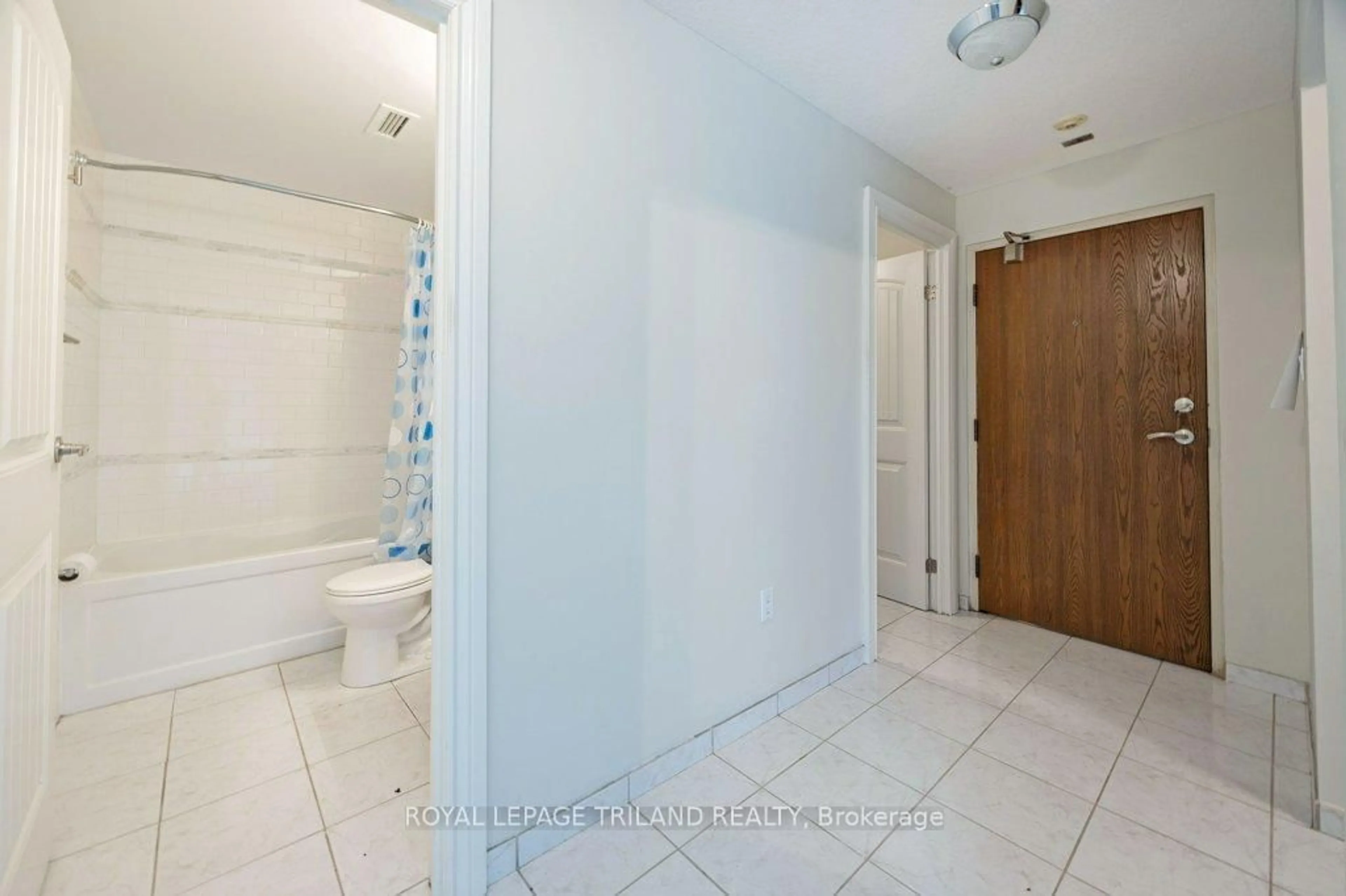 Unknown for 45 Pond Mills Rd #415, London South Ontario N5Z 4W5