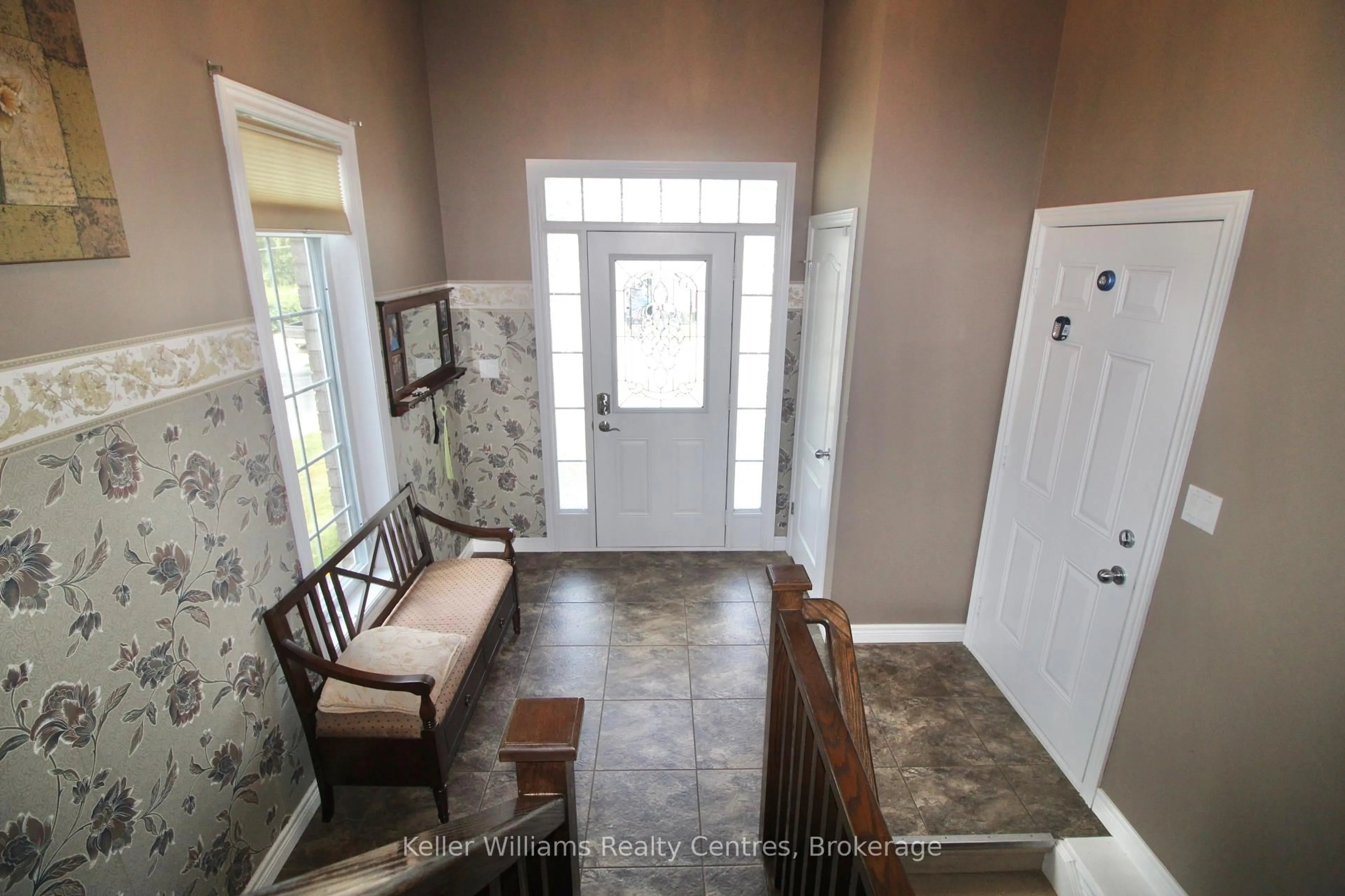 Indoor entryway for 275 South St, West Grey Ontario N0G 2V0