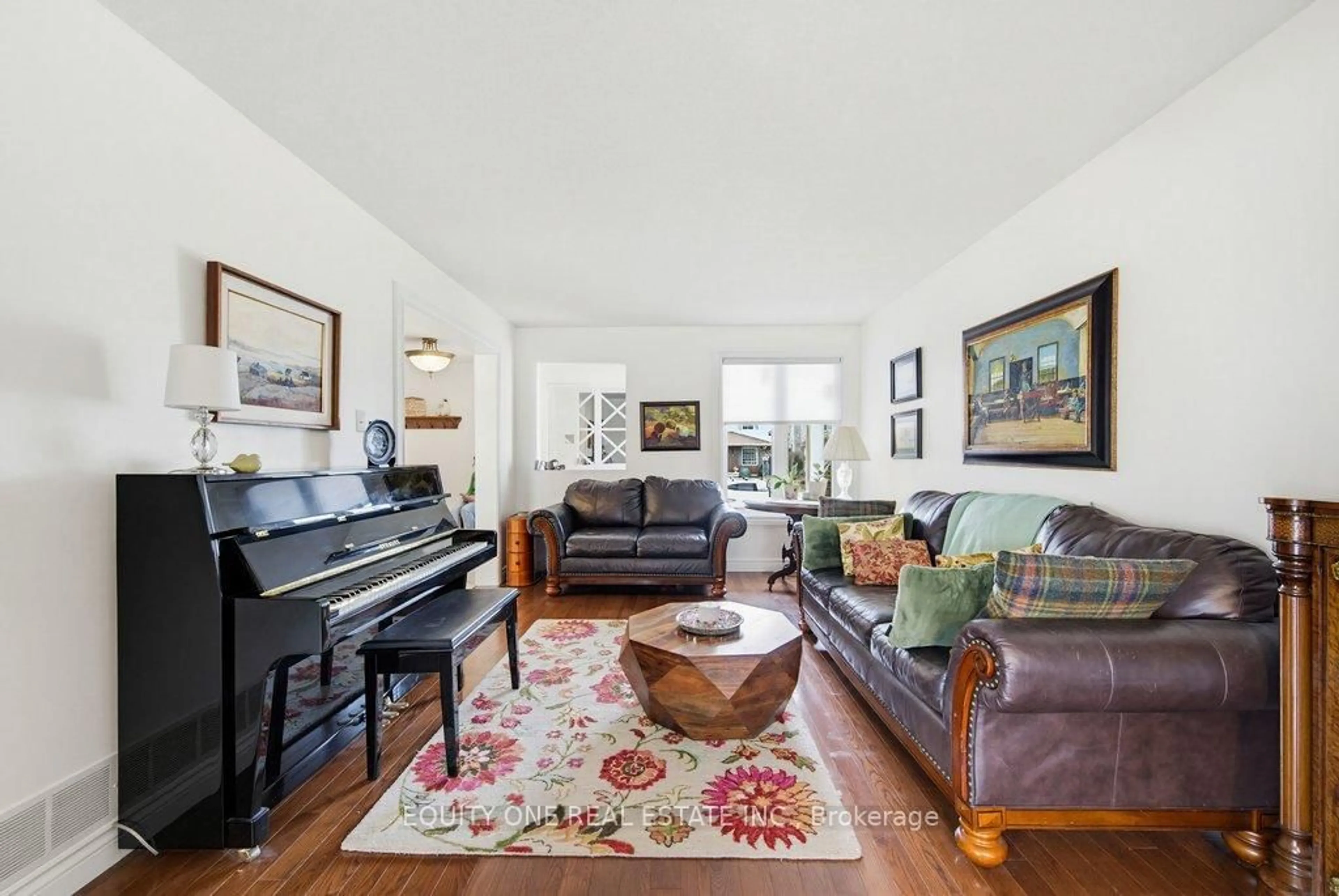 Living room with furniture, unknown for 706 Levac Dr, Orleans Ontario K4A 2R1