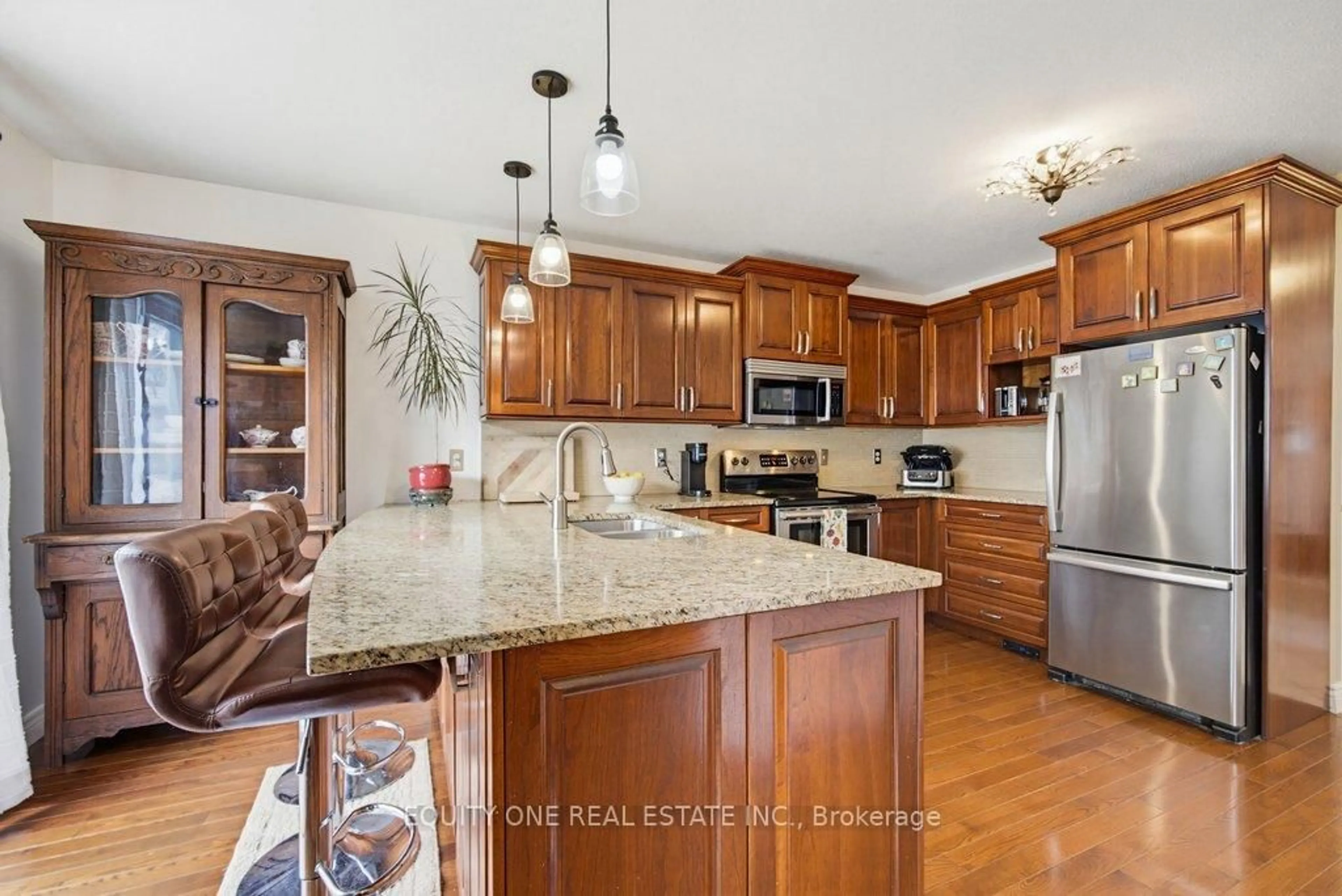 Open concept kitchen, ceramic/tile floor for 706 Levac Dr, Orleans Ontario K4A 2R1