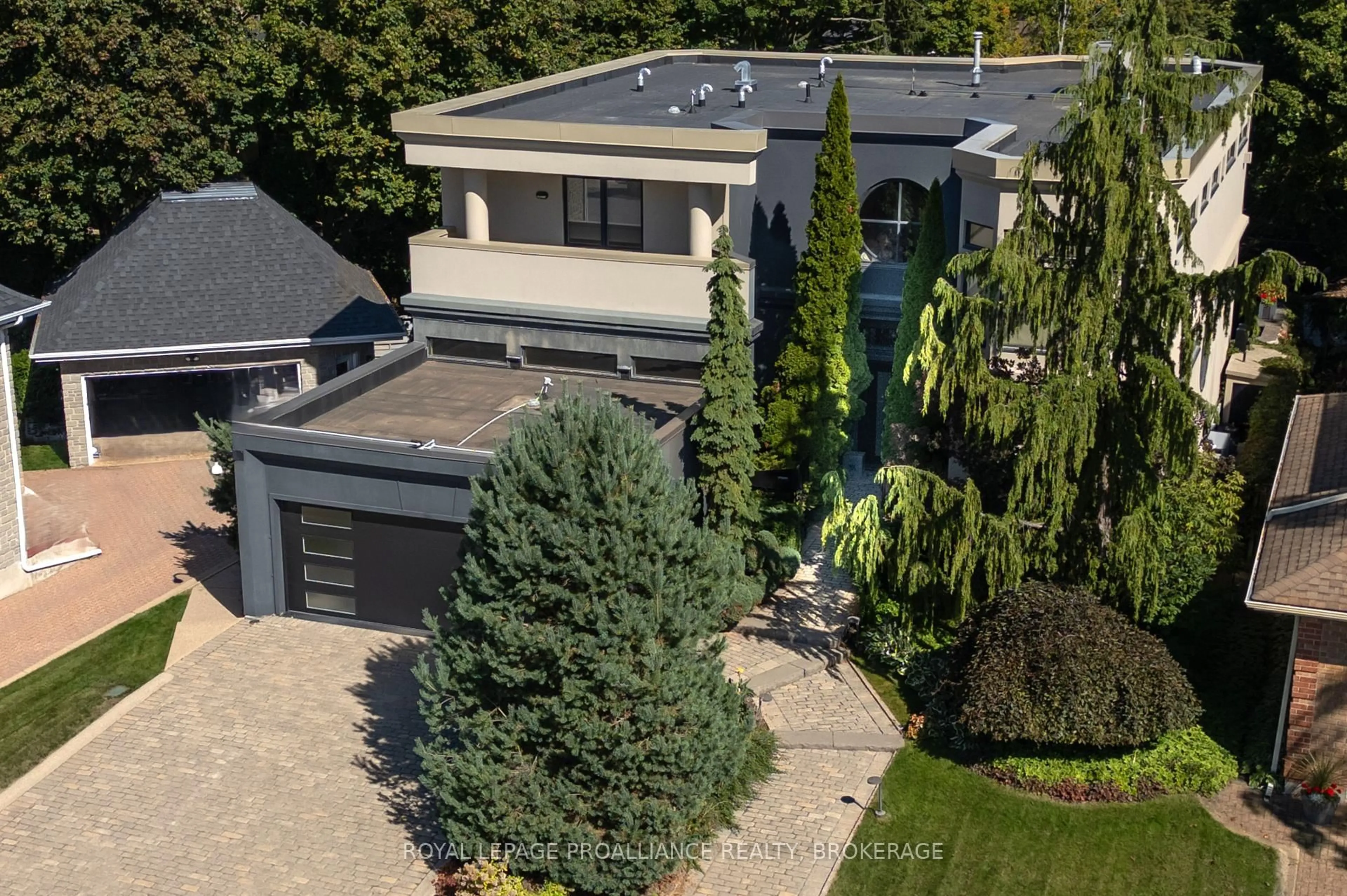 A pic from outside/outdoor area/front of a property/back of a property/a pic from drone, street for 3 Authors Lane, Kingston Ontario K7M 7W7