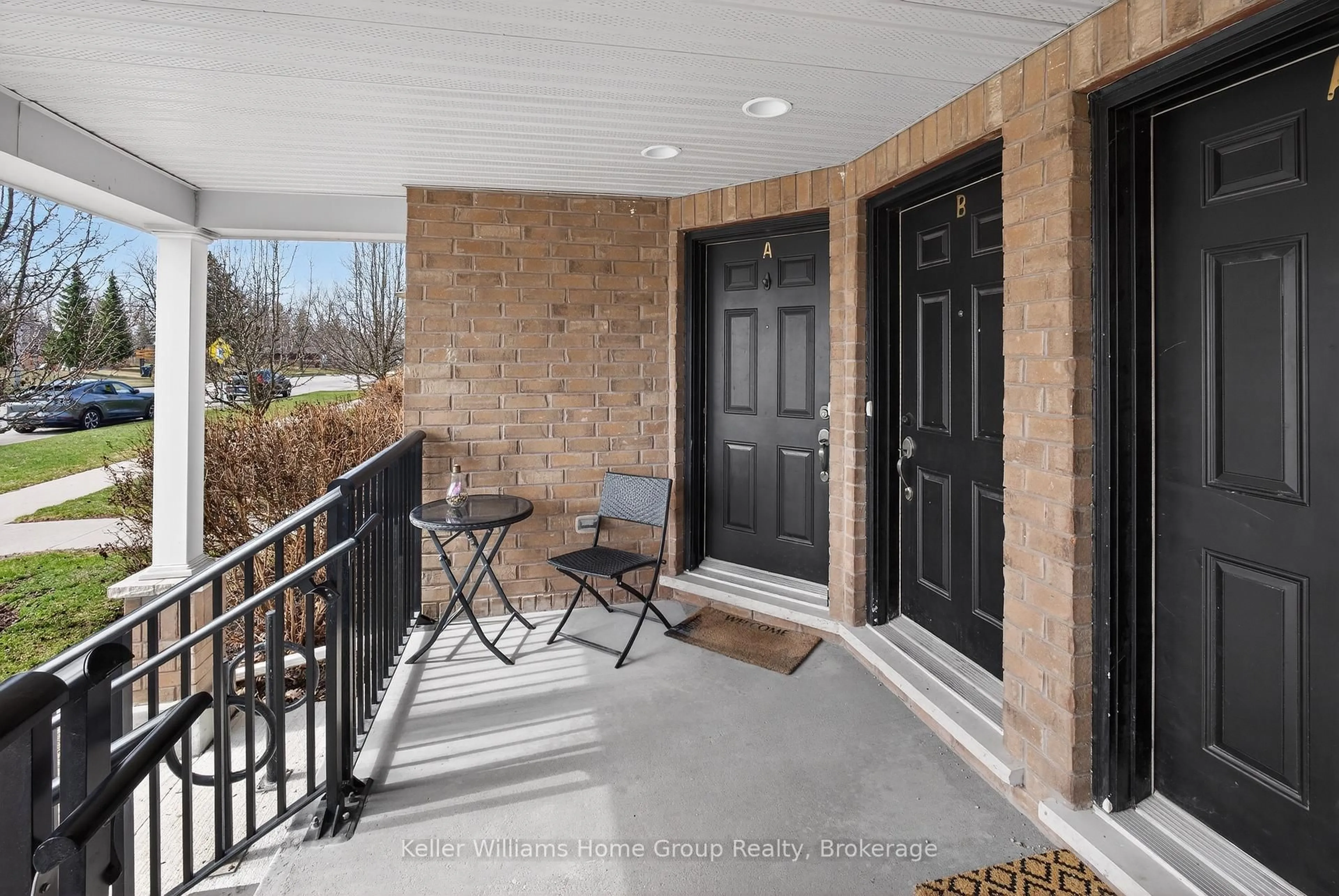 Indoor entryway for 612A Woodlawn Rd, Guelph Ontario N1E 0K4