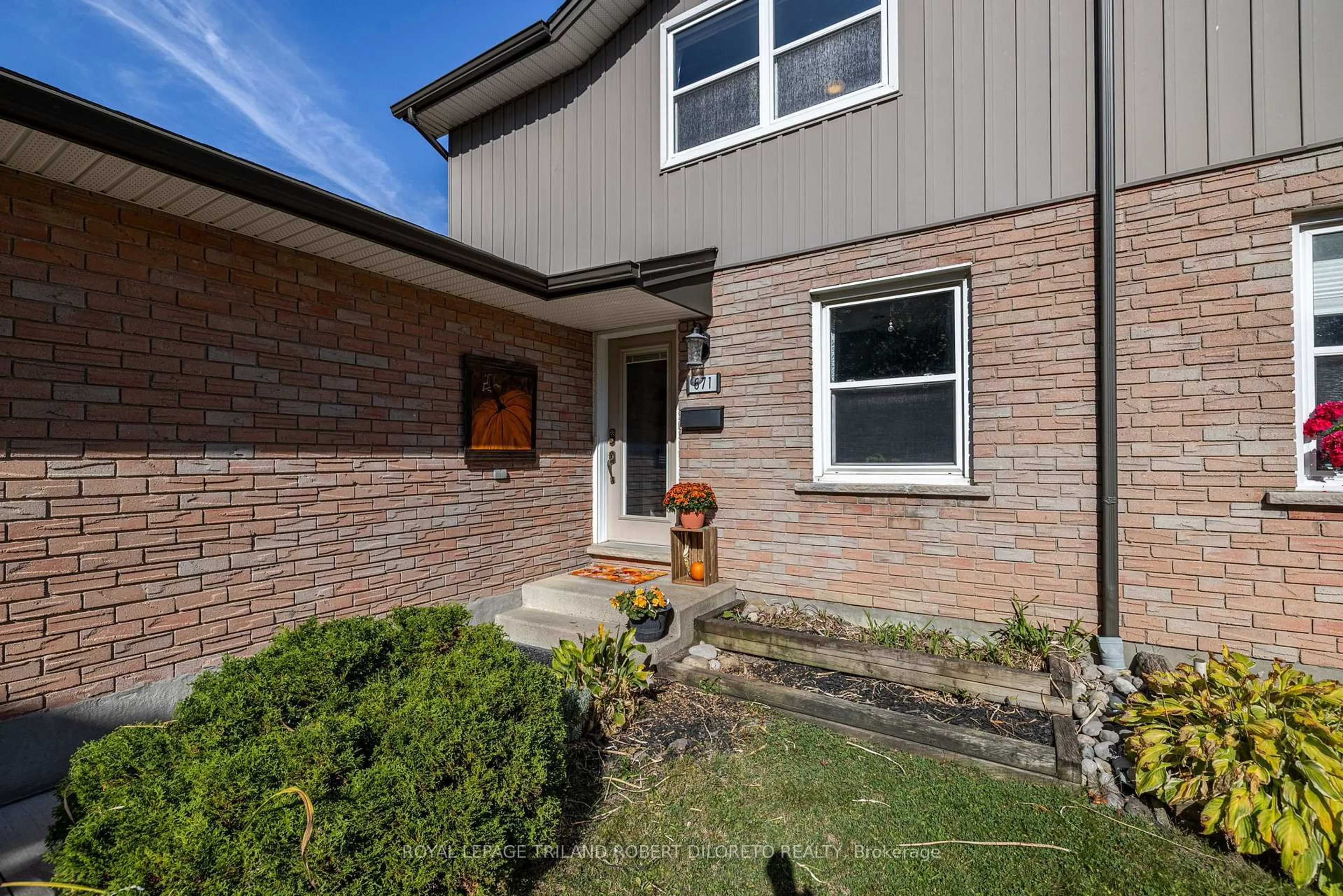 Home with brick exterior material, street for 671 Ladybrook Cres, London South Ontario N6J 2C4