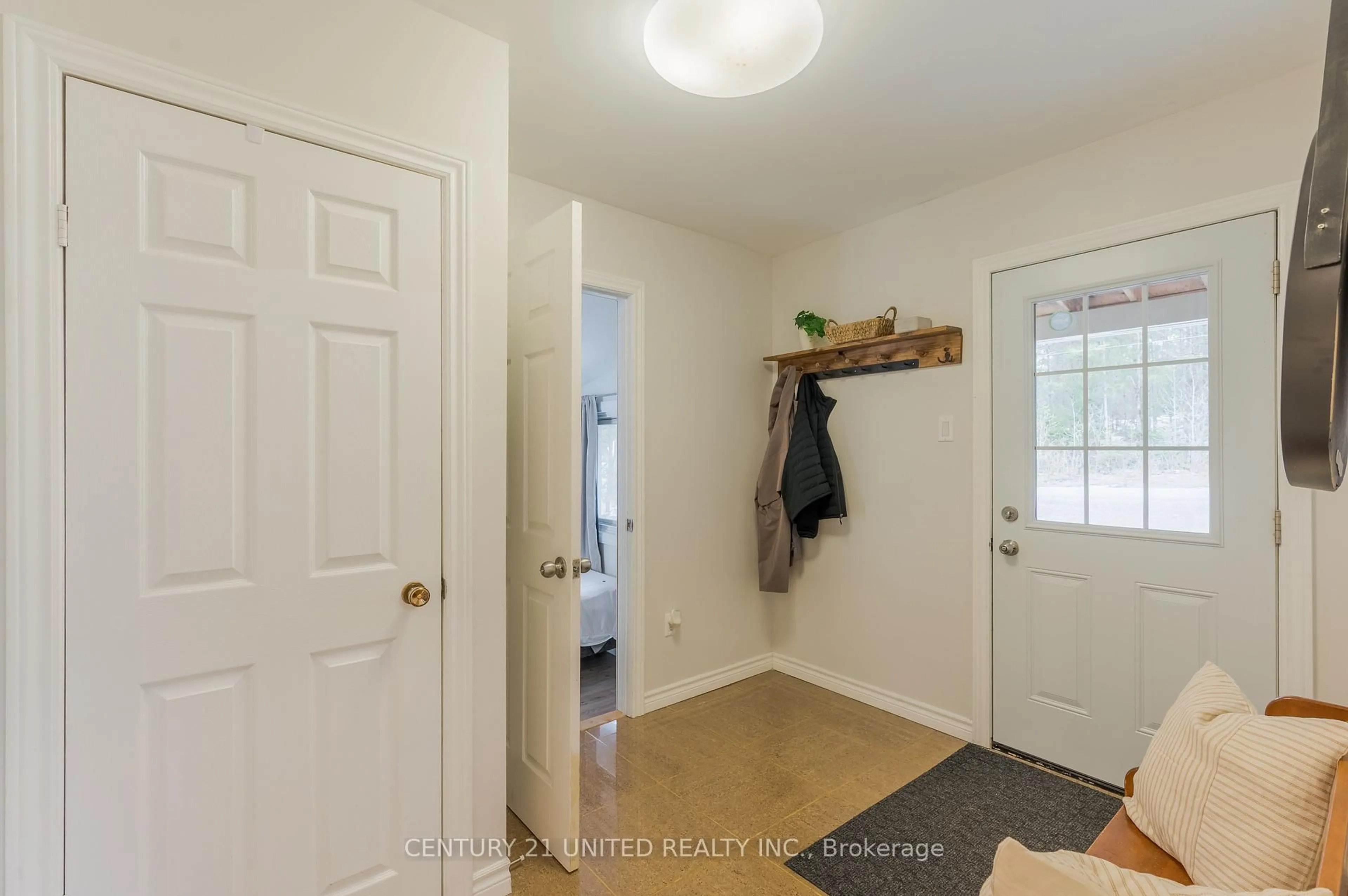 Indoor entryway for 290 Concession 8 Rd, Havelock-Belmont-Methuen Ontario K0L 1Z0