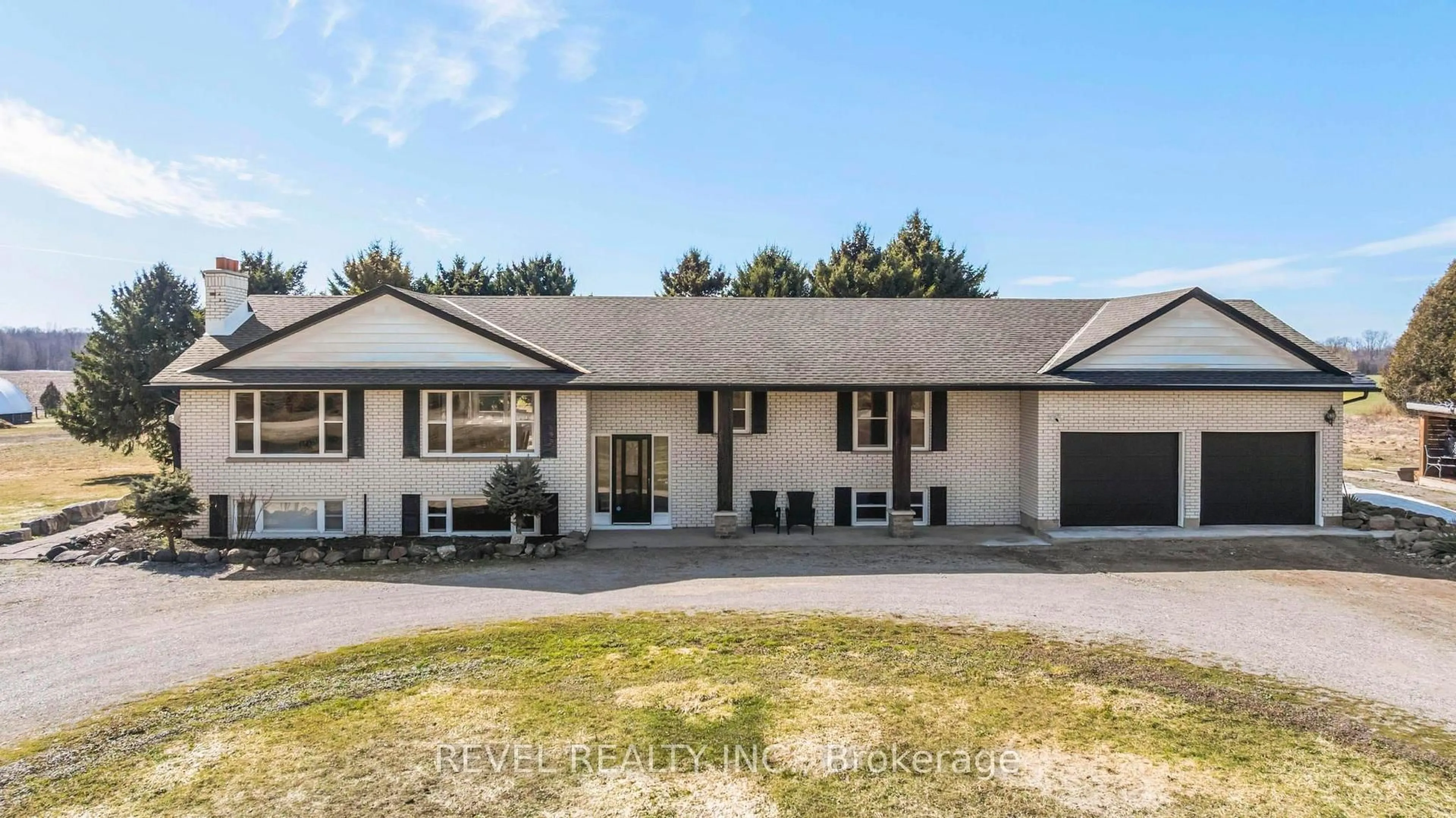 Home with vinyl exterior material, unknown for 20875 Cherryhill Rd, Thames Centre Ontario N0M 2M0