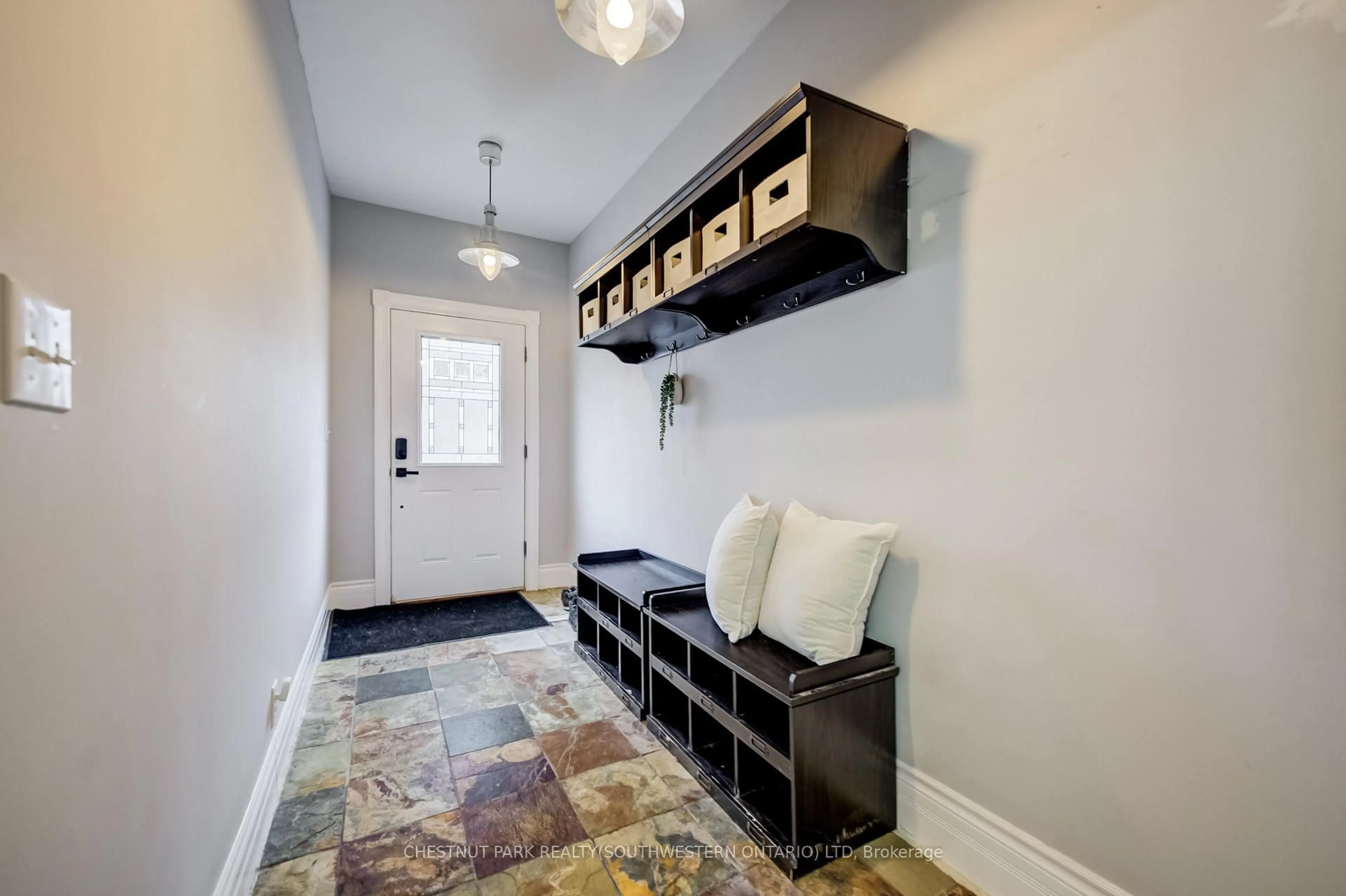 Indoor entryway for 25 John St, Cambridge Ontario N1S 2V3