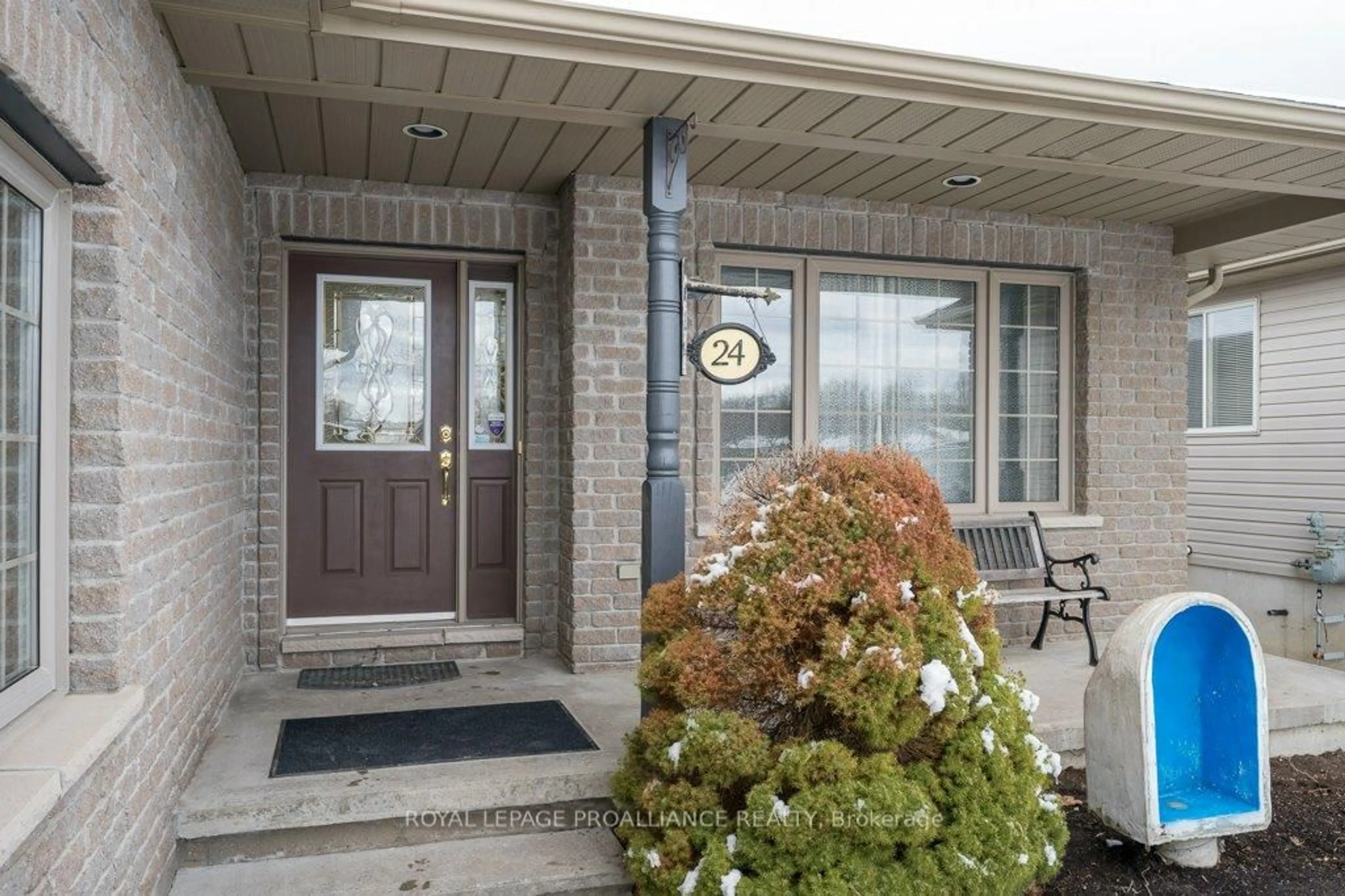 Indoor entryway for 24 Stonegate Cres, Hastings Ontario K0K 2C0