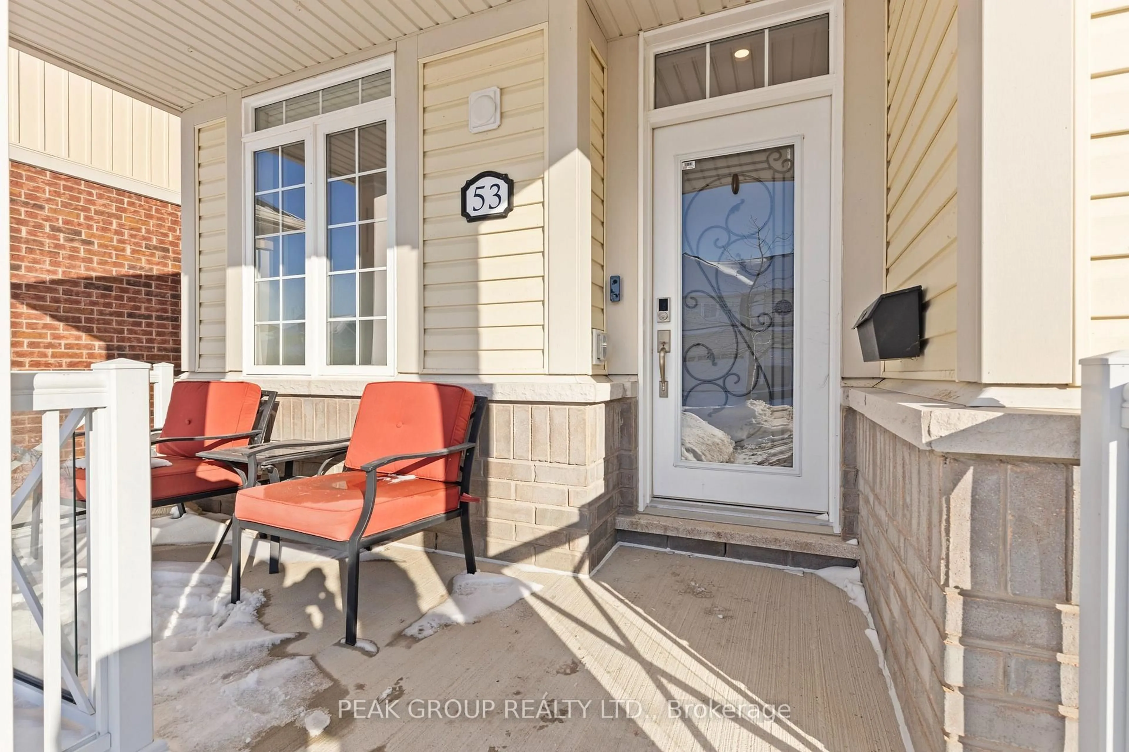 Indoor entryway for 53 DOMINION Cres, Niagara-on-the-Lake Ontario L0S 1J1