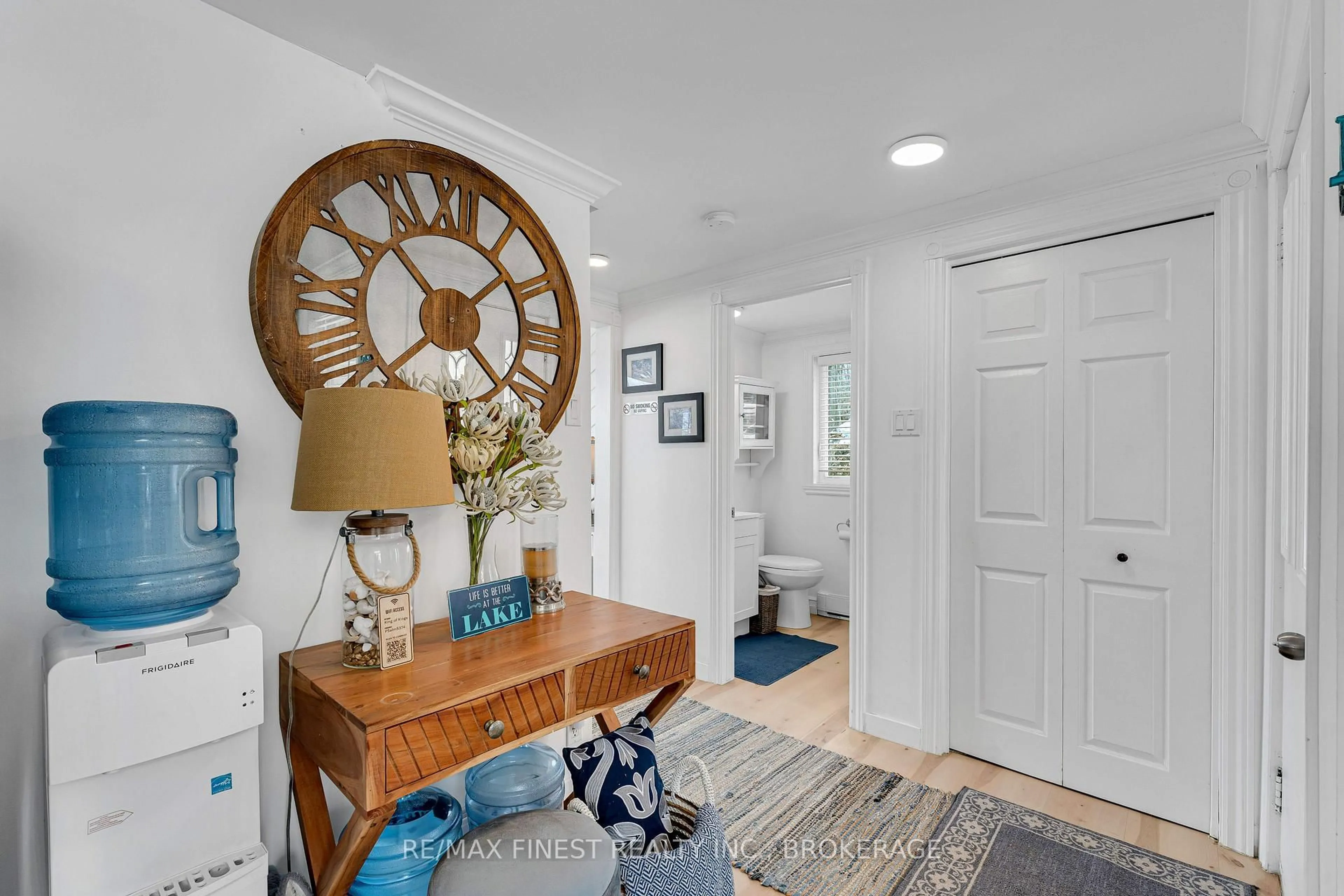 Indoor entryway for 1066 Mountvale Point Rd, Sharbot Lake Ontario K0H 2P0