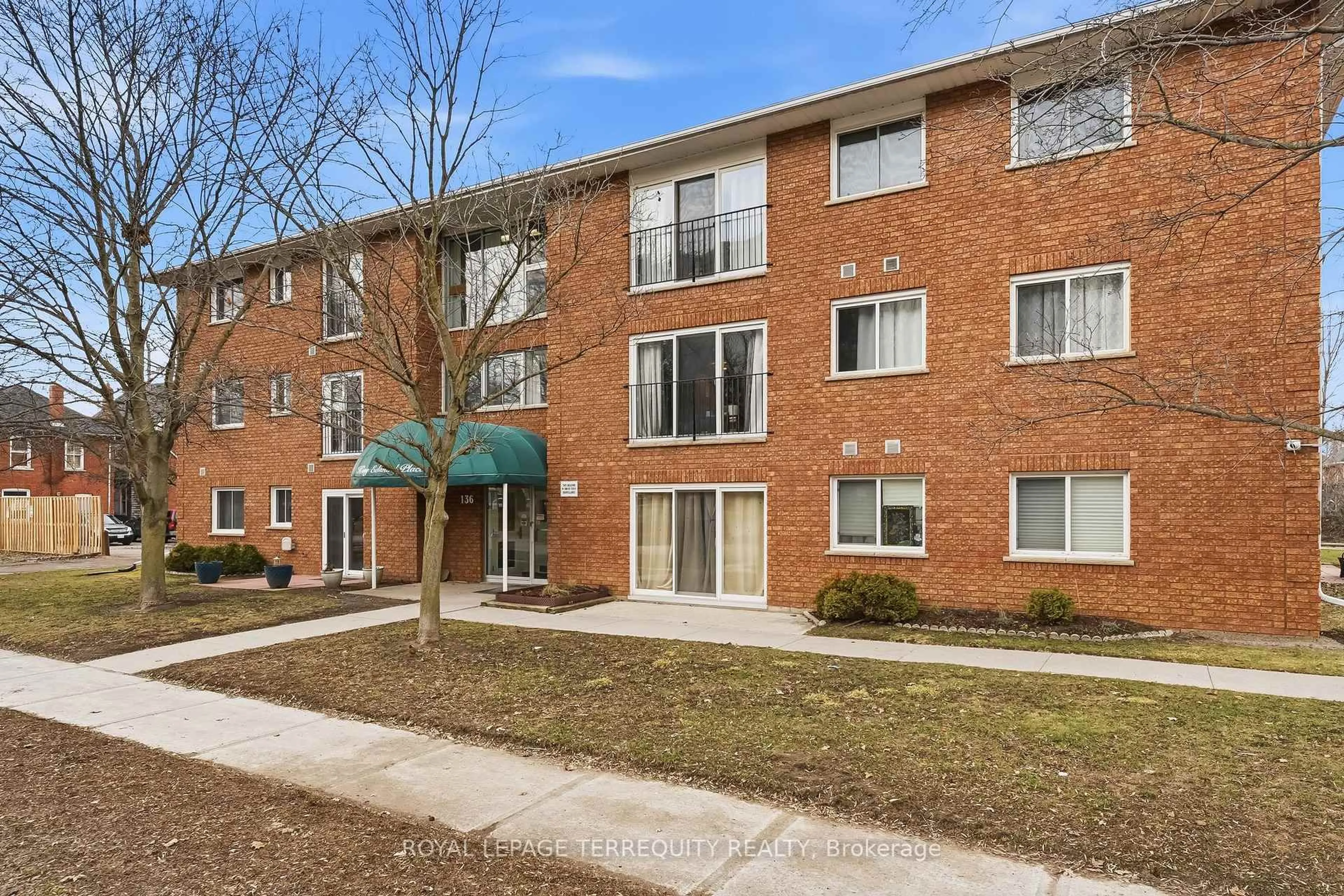 Unknown for 136 Ware St #307, Peterborough Ontario K9J 2B8