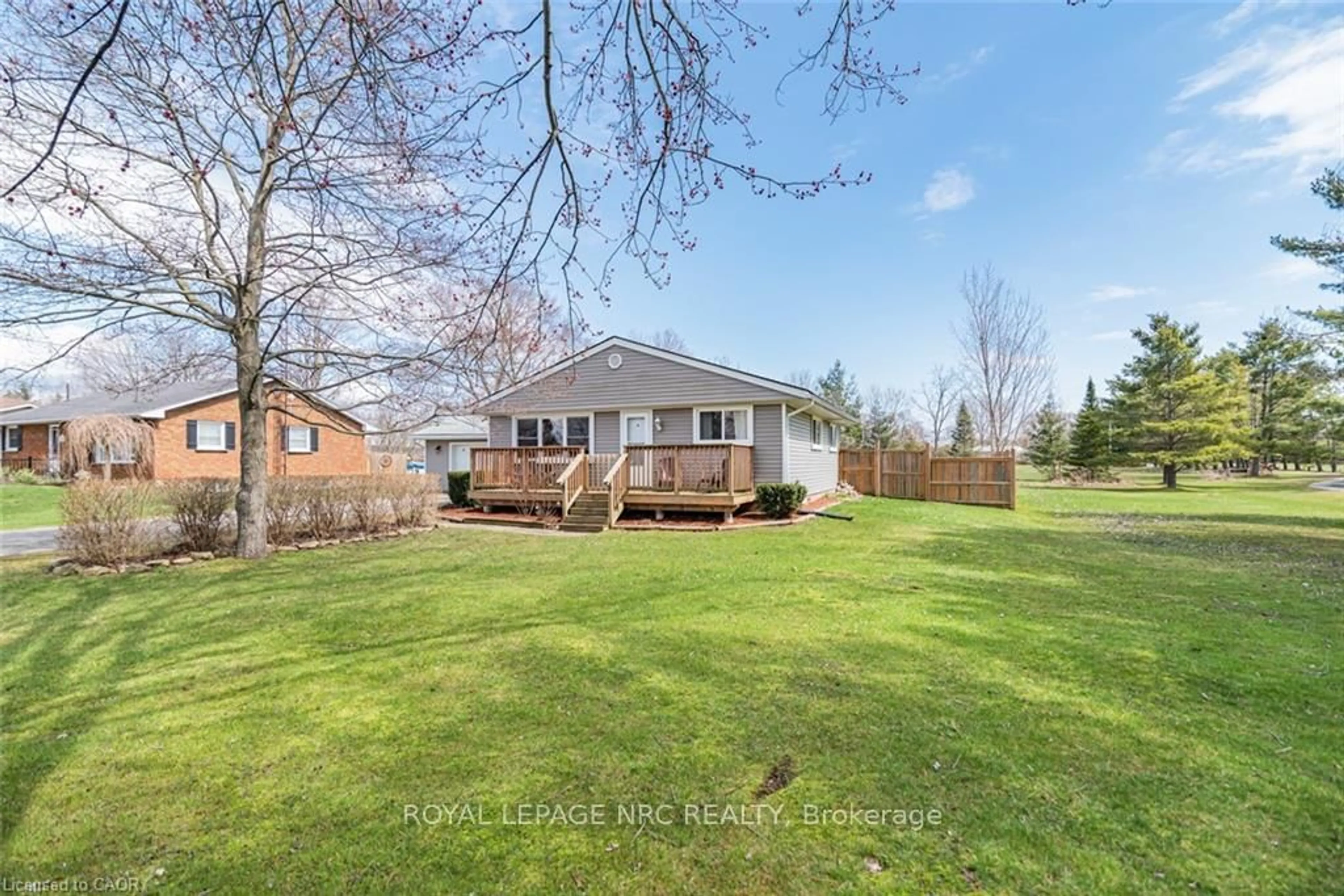 A pic from outside/outdoor area/front of a property/back of a property/a pic from drone, water/lake/river/ocean view for 11685 Burnaby Rd, Wainfleet Ontario L0S 1V0
