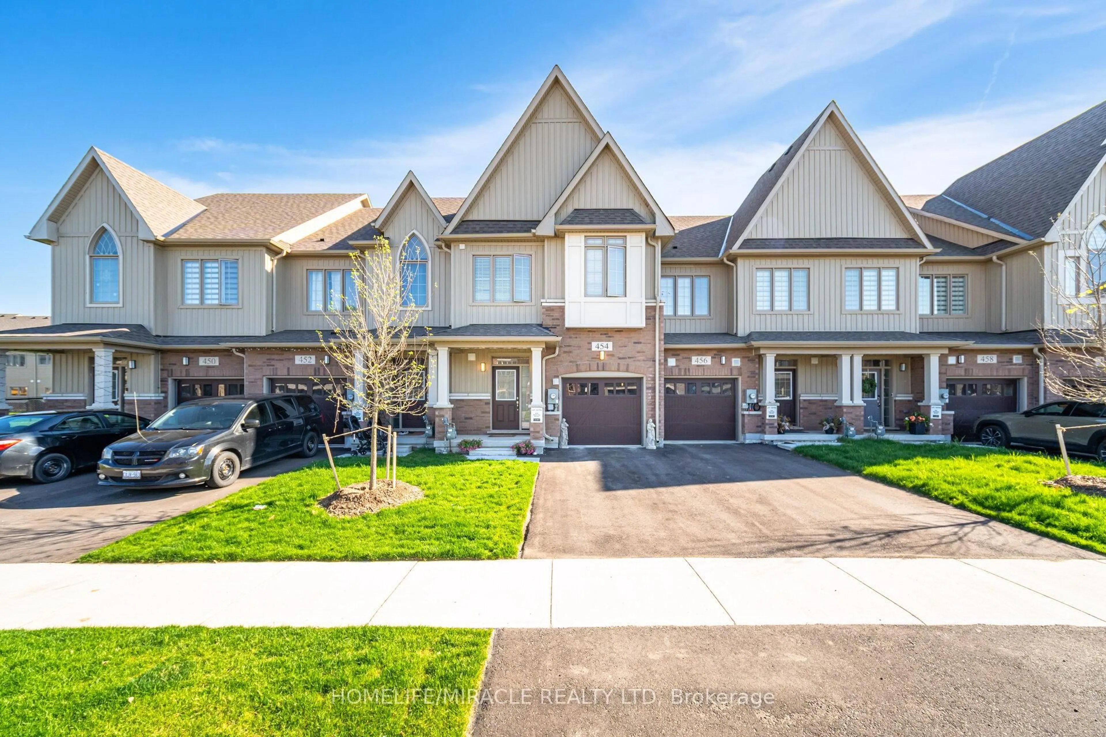 Unknown for 454 Adelaide St, Wellington North Ontario N0G 1A0