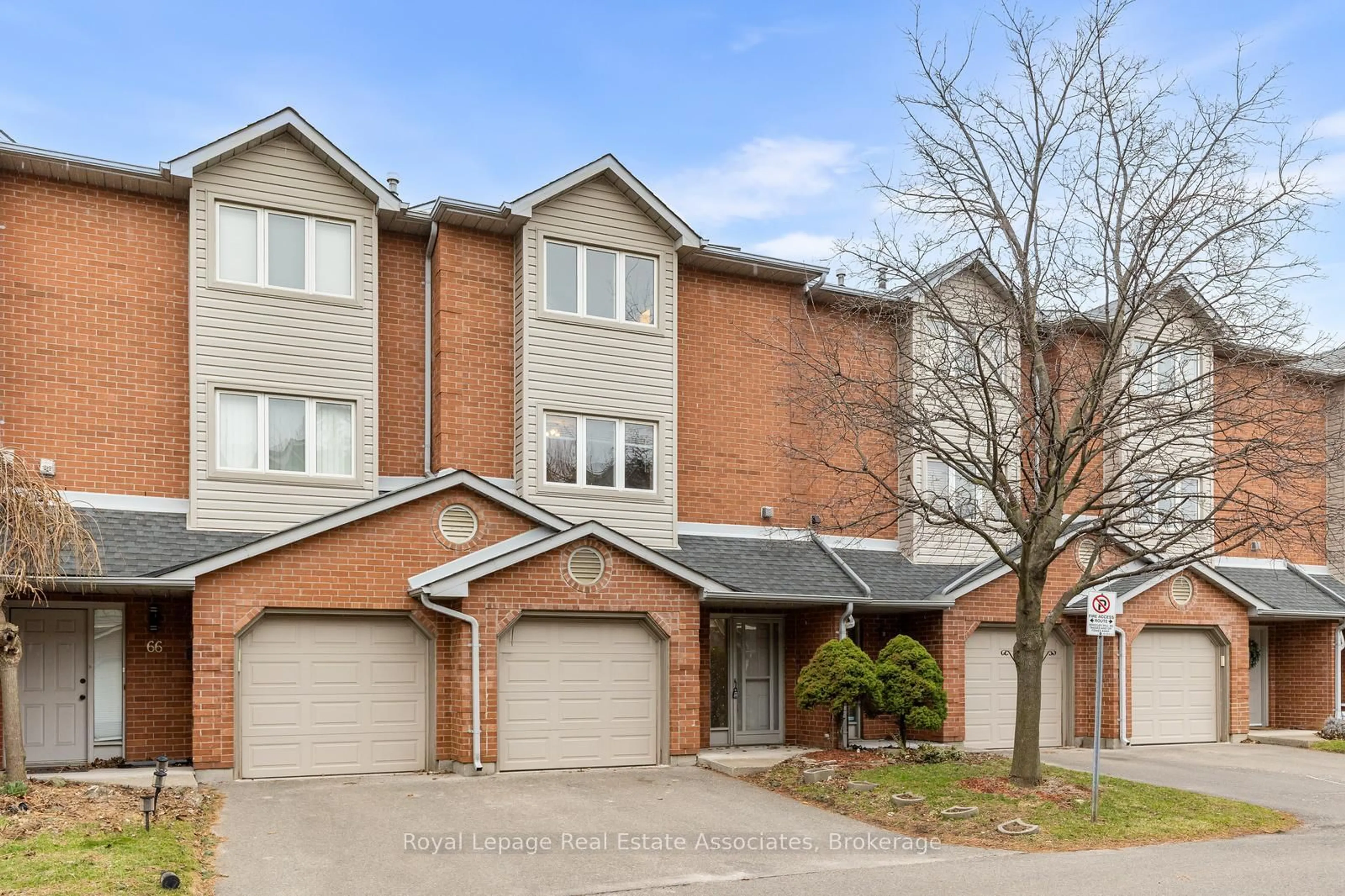 Home with brick exterior material, street for 72 Stone Church Rd #67, Hamilton Ontario L9B 2H8